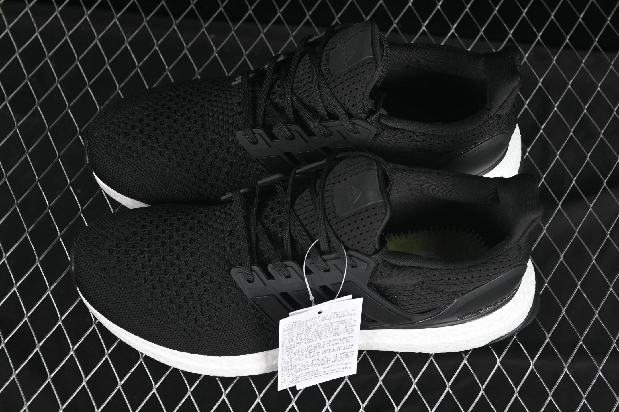  Adidas Ultra Boost 1.0 HQ4201 初代爆米花休闲运动套脚慢跑鞋
尺码：36