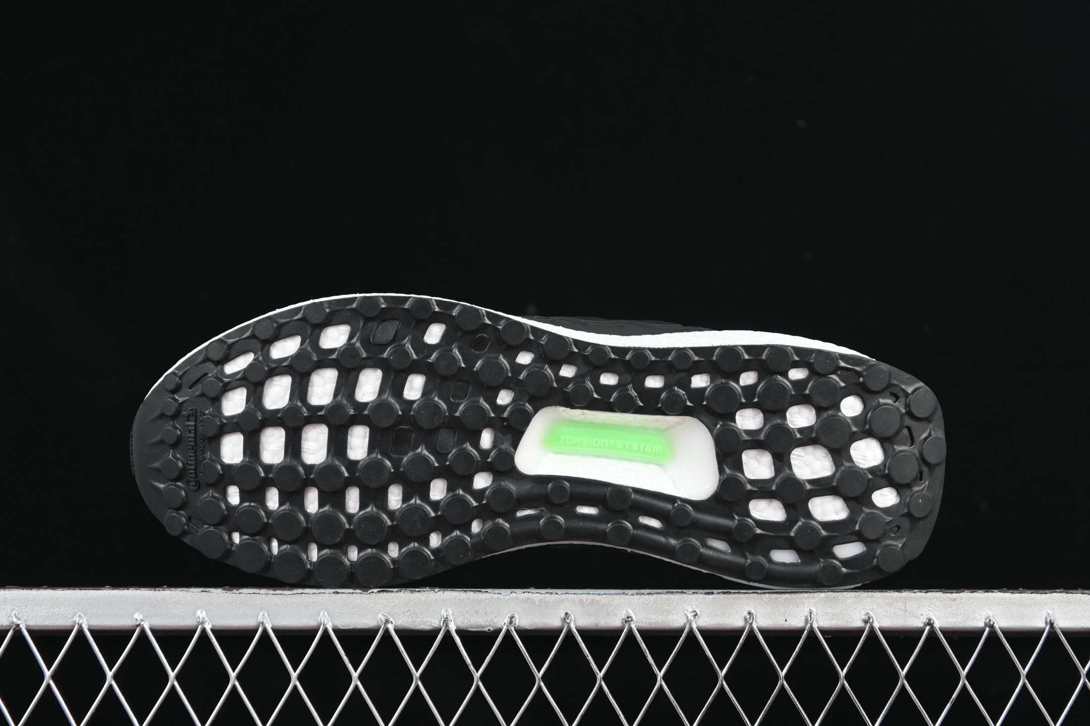 Adidas Ultra Boost 1.0 HQ4201 初代爆米花休闲运动套脚慢跑鞋
尺码：36
