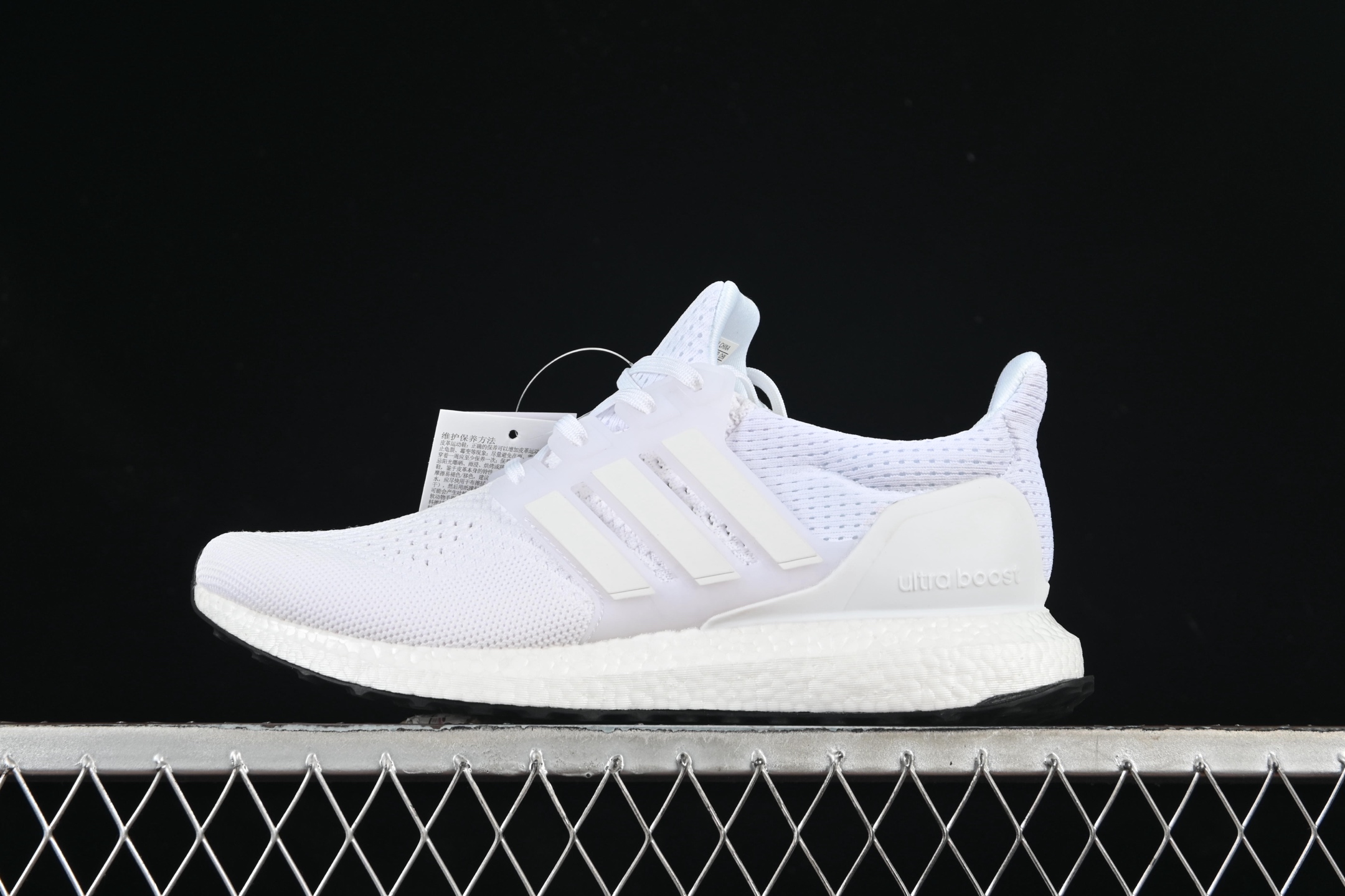  Adidas Ultra Boost 1.0 HQ4202 初代爆米花休闲运动套脚慢跑鞋
尺码：36