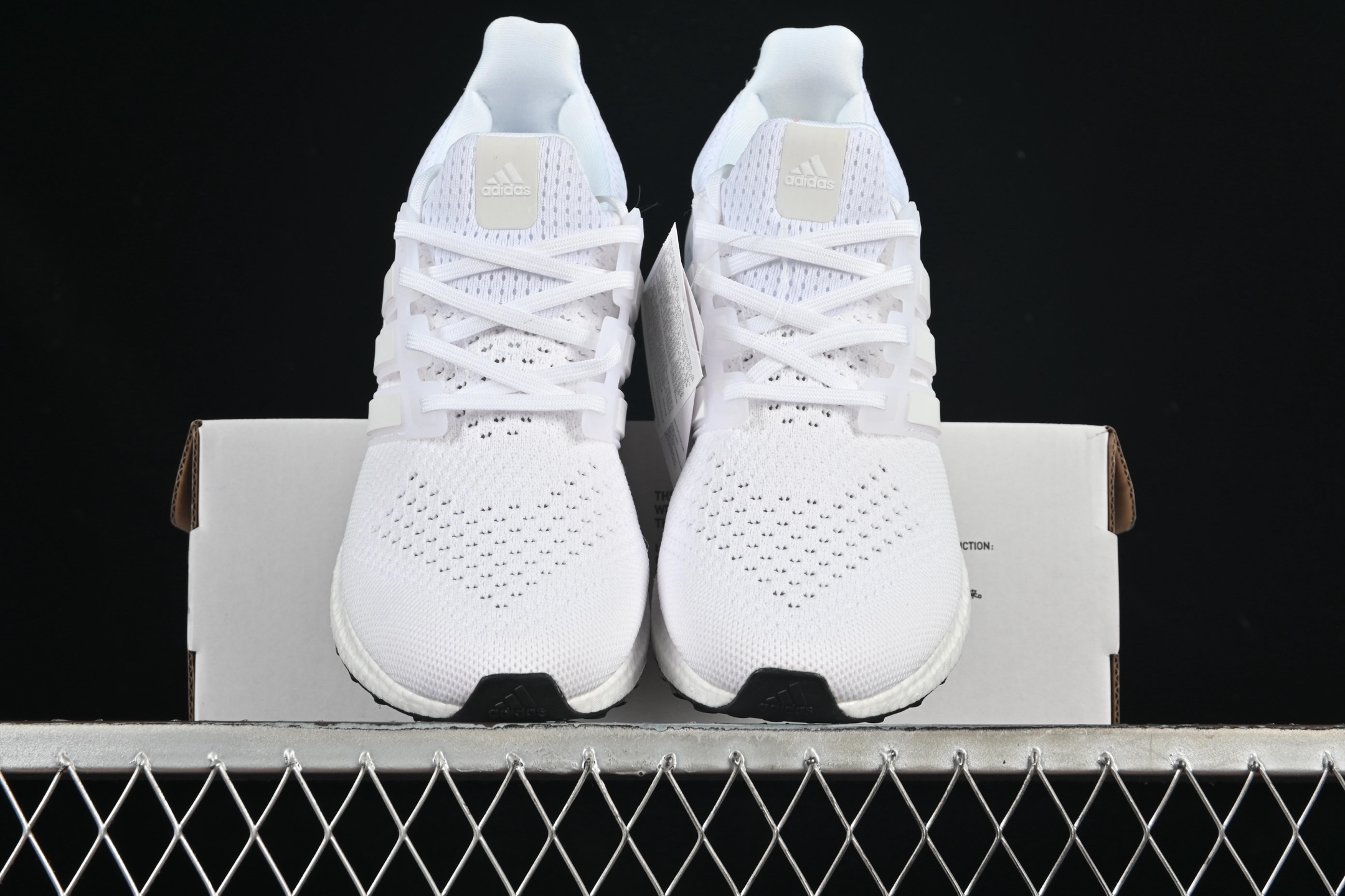  Adidas Ultra Boost 1.0 HQ4202 初代爆米花休闲运动套脚慢跑鞋
尺码：36