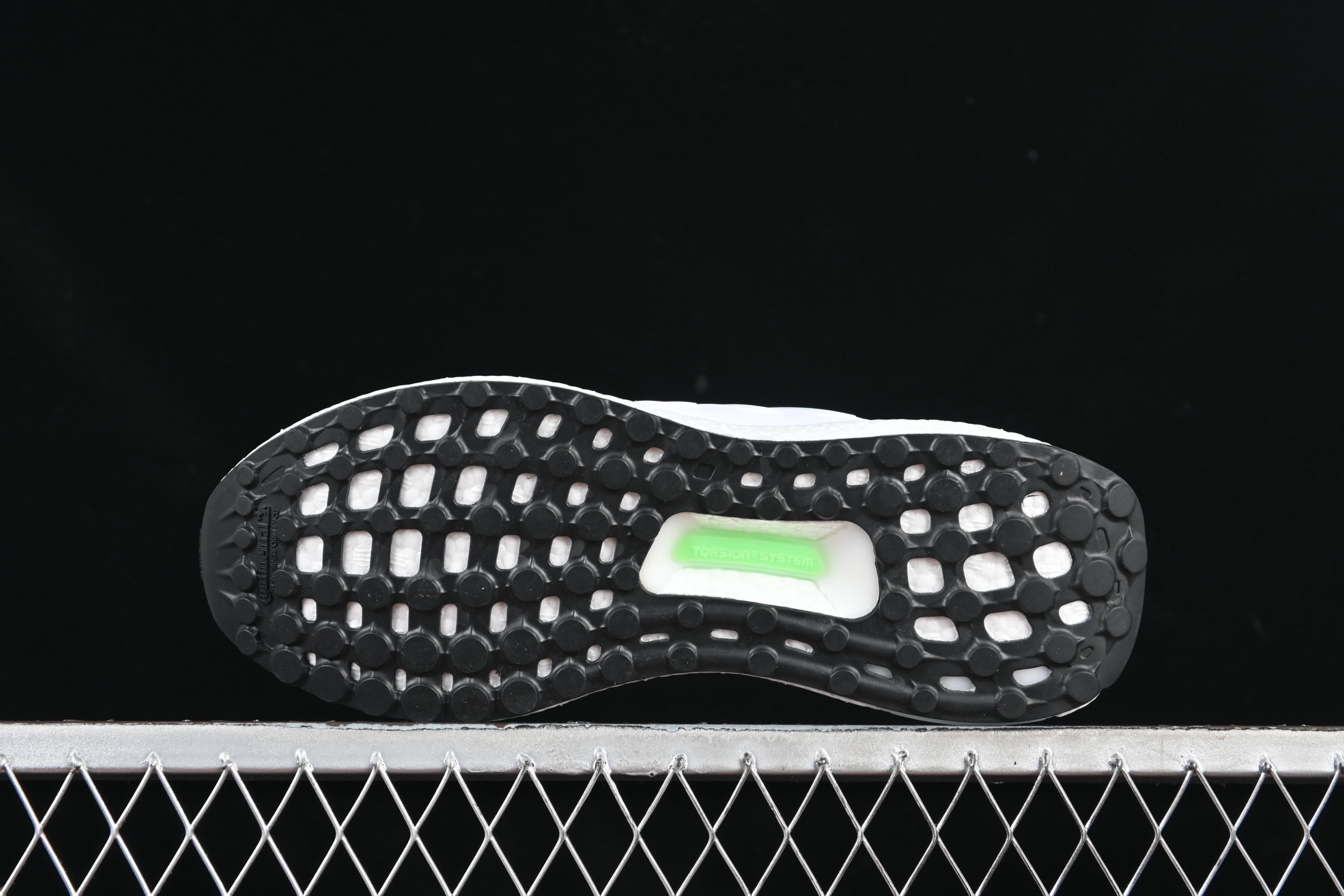  Adidas Ultra Boost 1.0 HQ4202 初代爆米花休闲运动套脚慢跑鞋
尺码：36