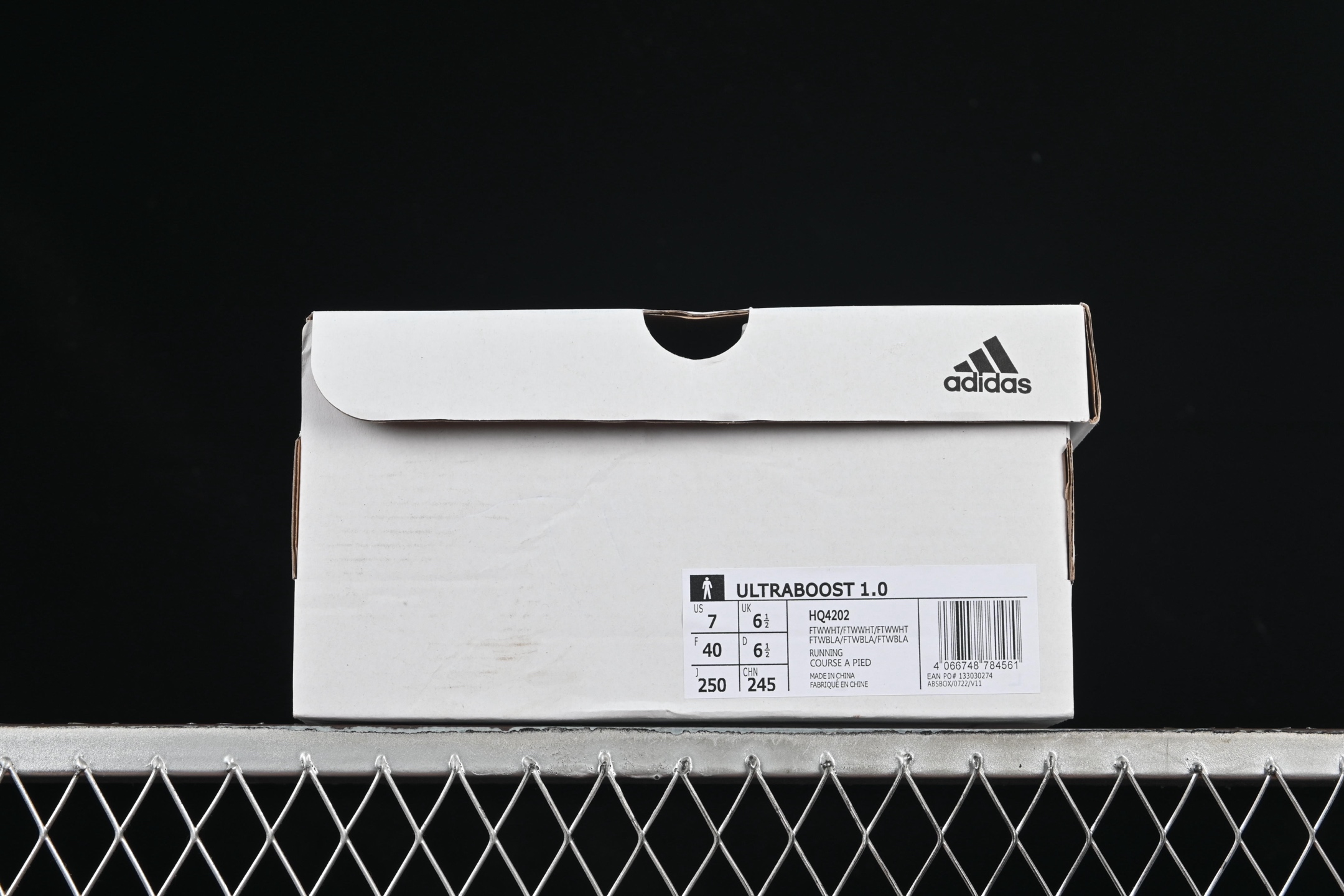  Adidas Ultra Boost 1.0 HQ4202 初代爆米花休闲运动套脚慢跑鞋
尺码：36