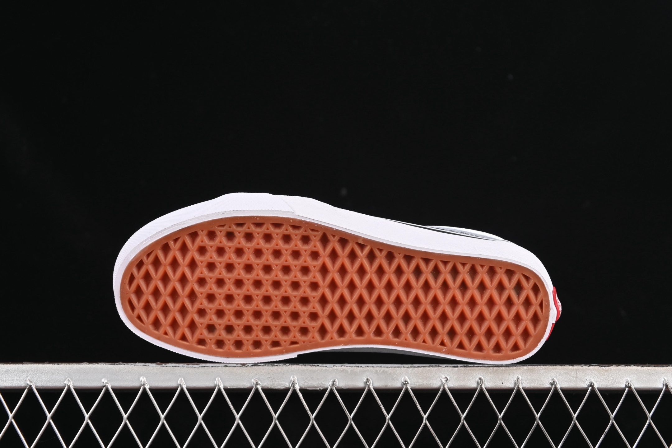 💰140纯原
 Vans Sk8-Low 万斯腰果花防滑休闲滑板鞋 VN0A4UWI5MW
#工艺：硫化1:1（重量1:1、真标、原钢印、材质标、鞋型标、合格证）
尺码：35 36 36.5 37 38 38.5 39 40 40.5 41 42 42.5 43 44 M.C3