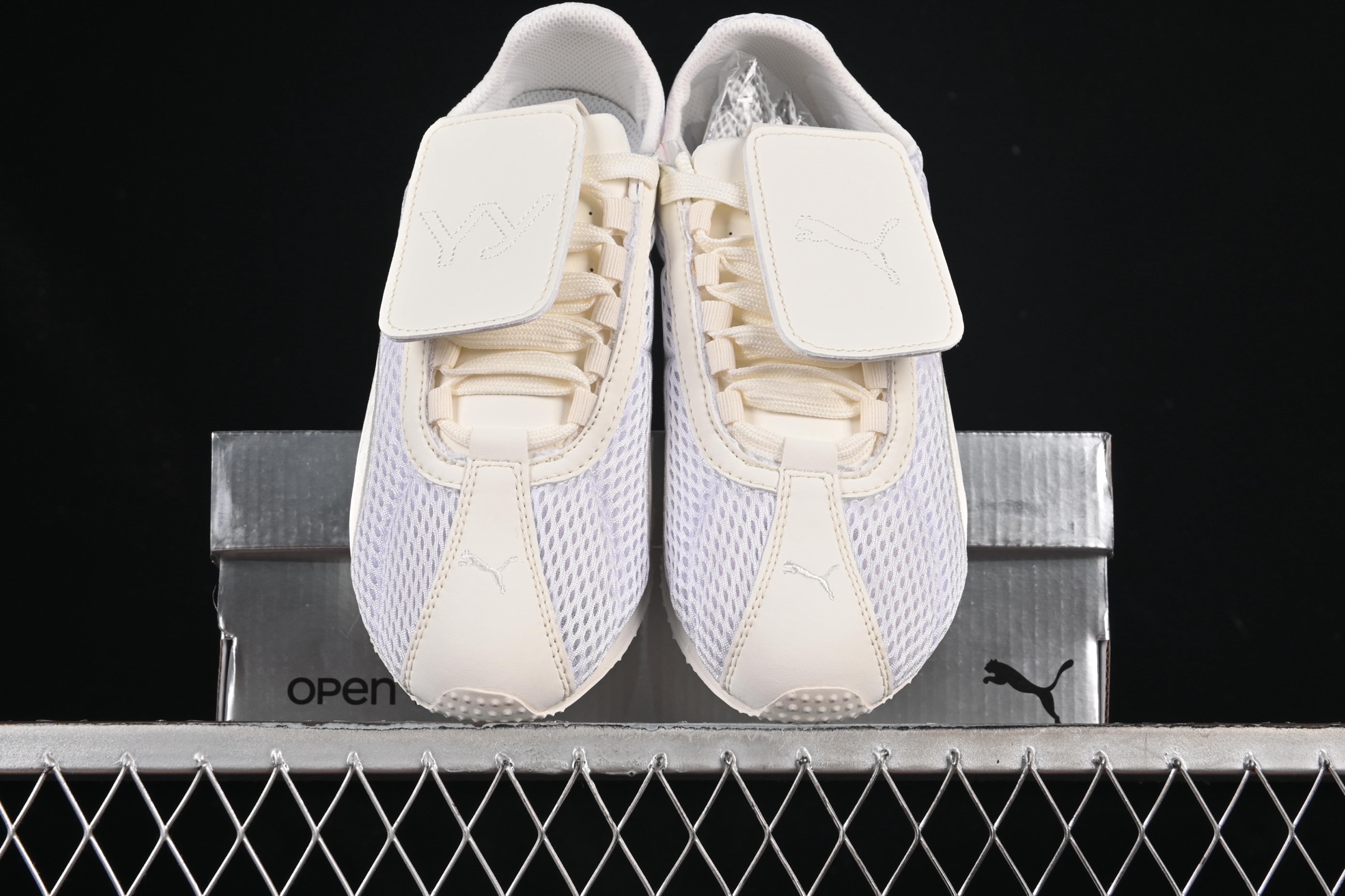 💰190纯原
Puma H-Street OG 彪马低帮生活休闲鞋 405046-01
尺码：36 37 37.5 38 38.5 39 40 40.5 41 42 42.5 43 44 45 N.C3
