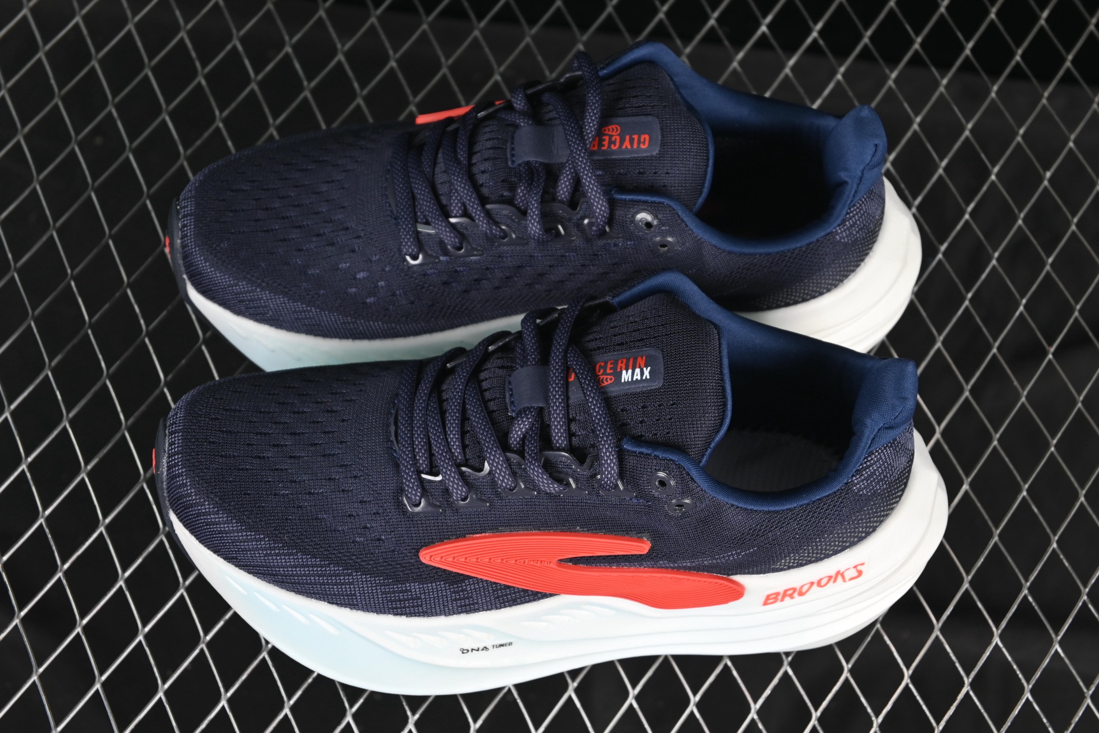 💰220纯原
 Brooks Glycerin Max 布鲁克斯 男子缓震马拉松氮气慢跑鞋 1204361B439
尺码：36 37 38 39 40 41 42 43 44 45 G.C3