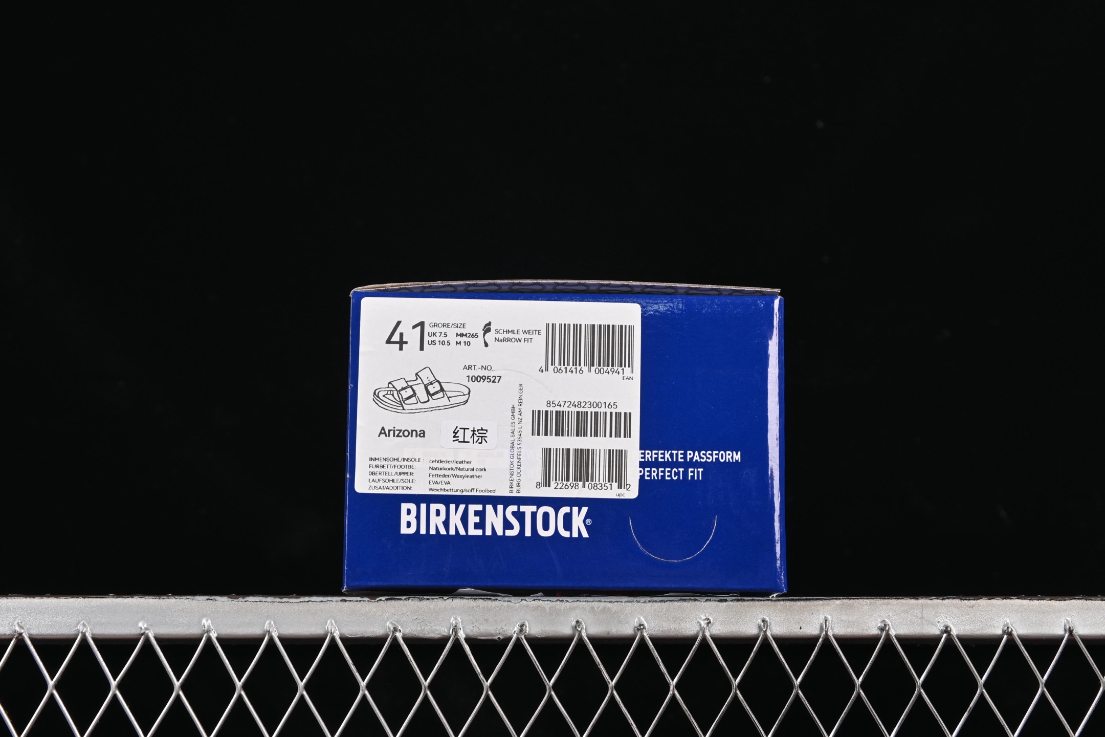💰220纯原
 Birkenstock 勃肯凉鞋系列 红棕
#采用质地柔软牛皮绒面革植入羊羔毛鞋垫和里衬材质 中底搭载缓震软木橡胶
尺码：35 36 37 38 39 40 41 42 43 44 45 G.D4