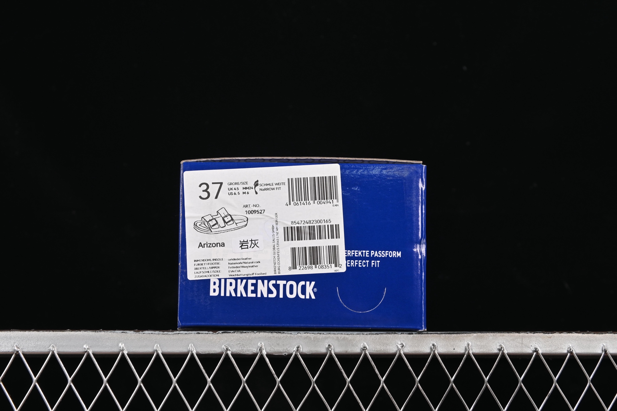 💰220纯原
 Birkenstock 勃肯凉鞋系列 岩灰
#采用质地柔软牛皮绒面革植入羊羔毛鞋垫和里衬材质 中底搭载缓震软木橡胶
尺码：35 36 37 38 39 40 41 42 43 44 45 G.D4