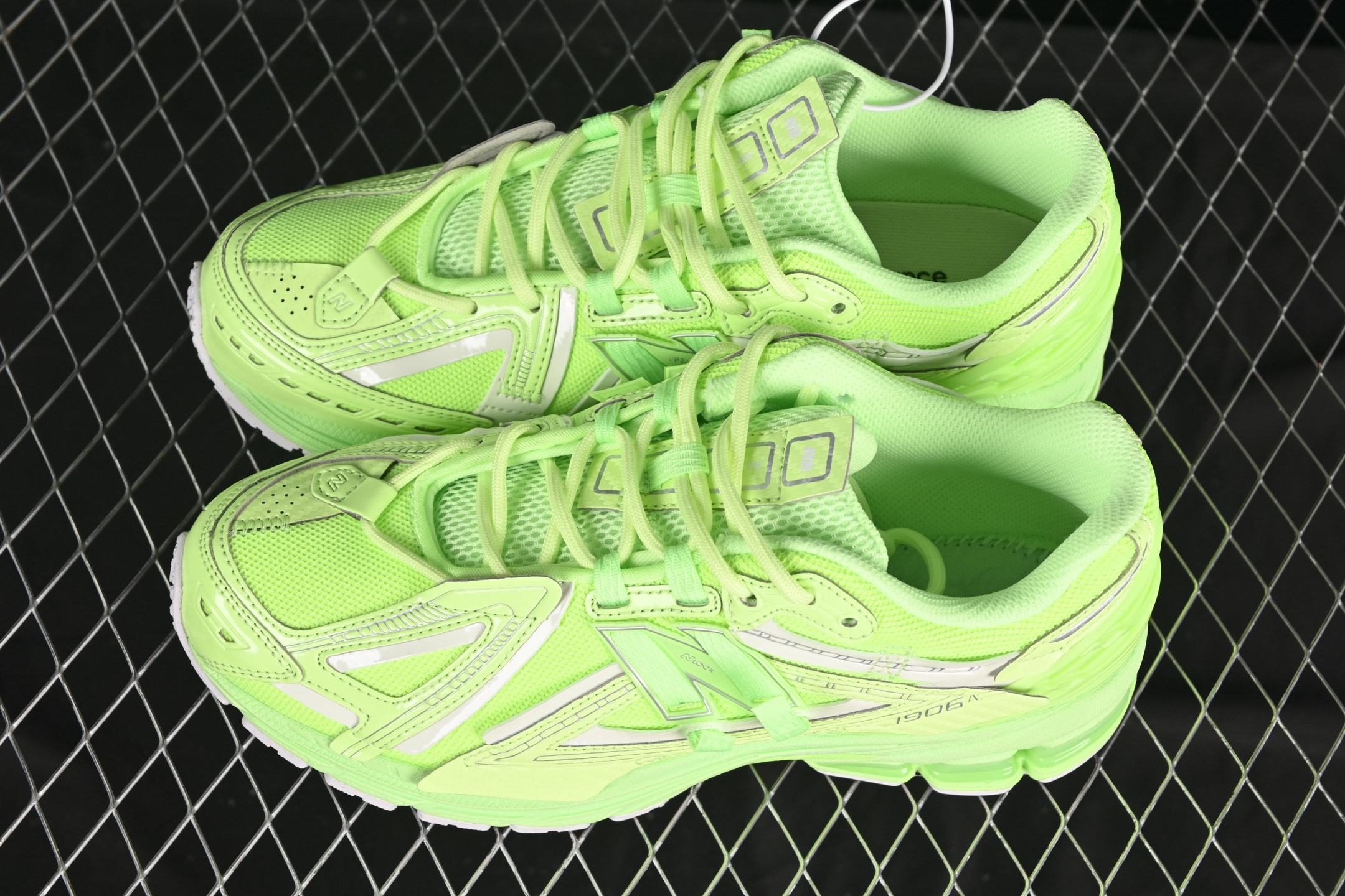  纯原 New Balance 1906系列复古老爹风休闲运动慢跑鞋 U1906AF
#采用轻质牛剖革