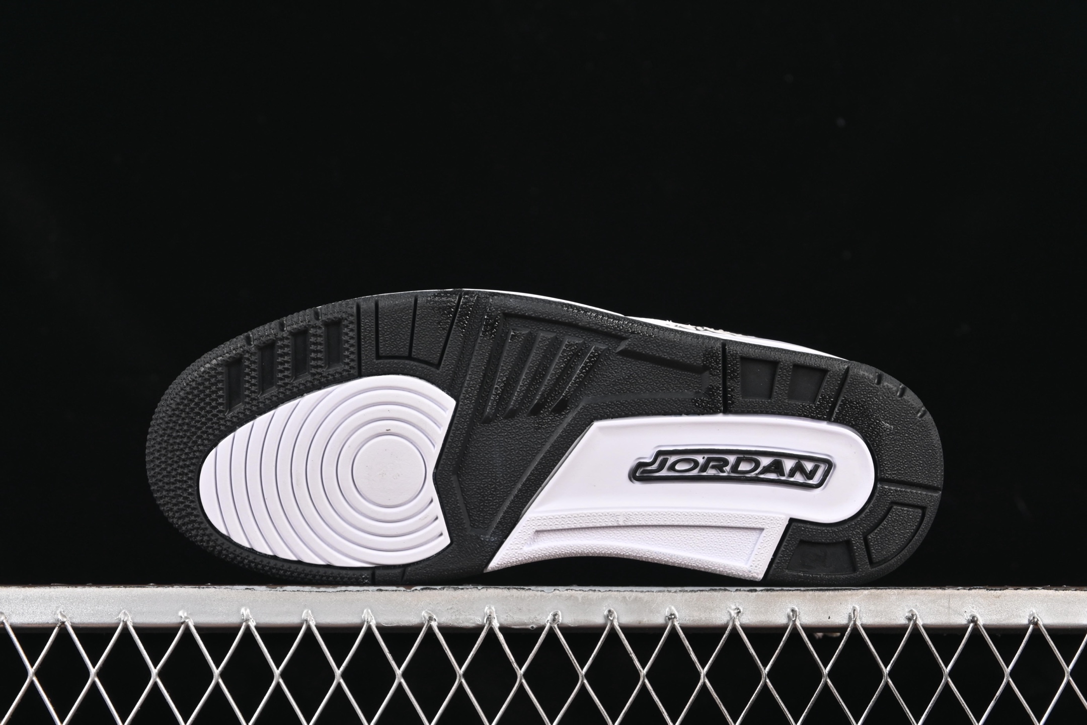 💰200真标💰240公司级💰280纯原
Air Jordan Legacy 312 Low AJ312 乔312 魔术贴三合一板鞋 CD7069-111
尺码:36 36.5 37.5 38 38.5 39 40 40.5 41 42 42.5 43 44 44.5 45 46 47.5 G.D4