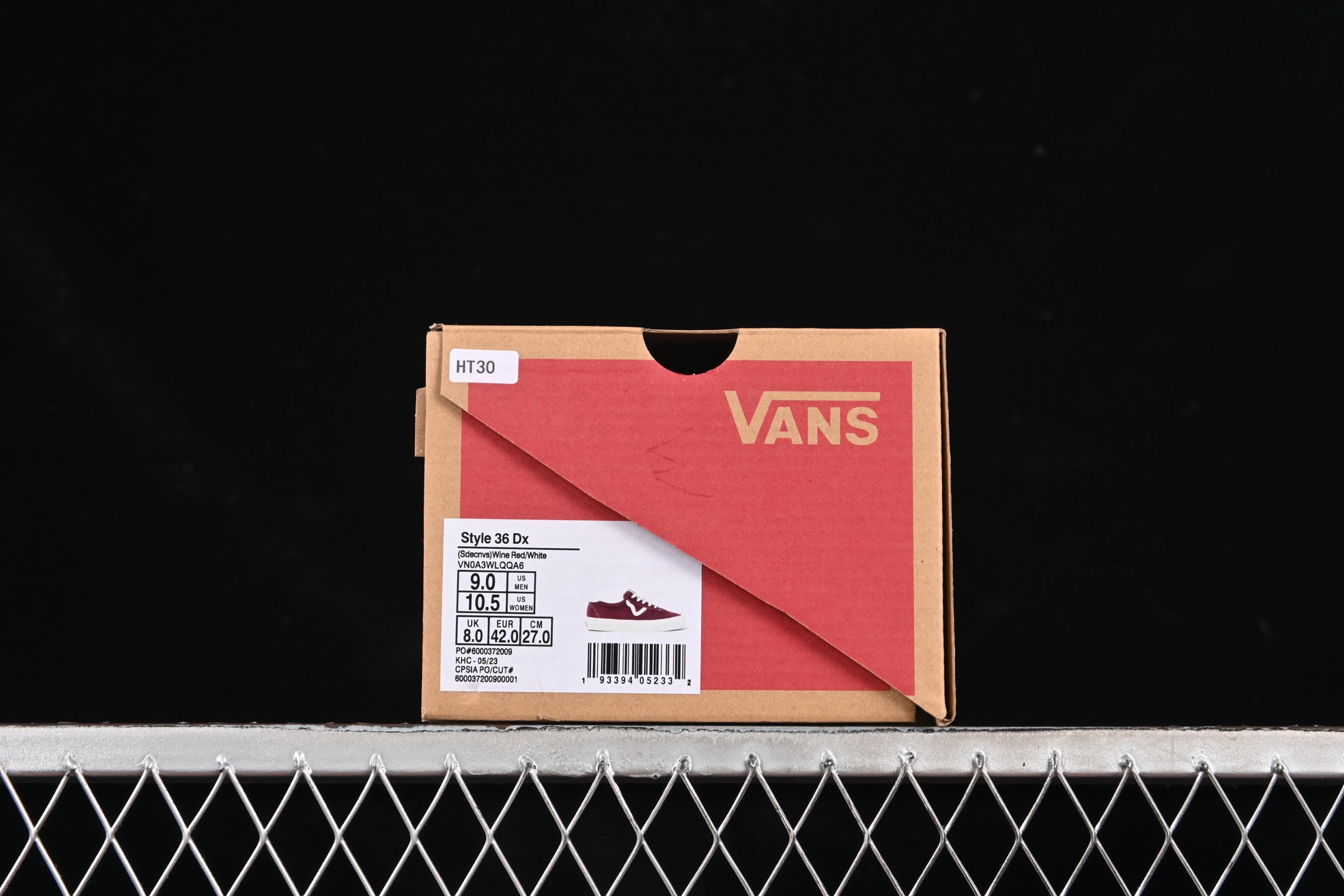 💰150纯原
Vans Vault Og Epoch Sport Lx 麂皮复古低帮帆布硫化鞋 VN0A3WLQQA6
#工艺:硫化1:1(重量1:1、真标、原钢印、材质标、鞋型标、合格证)
尺码:35 36 36.5 37 38 38.5 39 40 40.5 41 42 42.5 43 44 M.C3