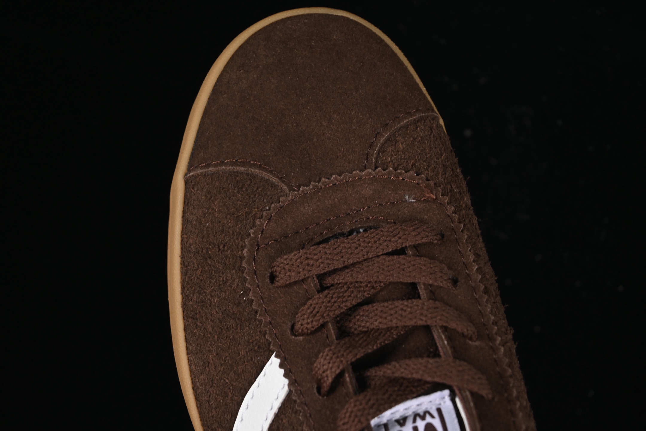 💰150纯原
Vans Vault Og Epoch Sport Lx 麂皮复古低帮帆布硫化鞋 VN000CQRZR6
#工艺:硫化1:1(重量1:1、真标、原钢印、材质标、鞋型标、合格证)
尺码:35 36 36.5 37 38 38.5 39 40 40.5 41 42 42.5 43 44 M.C3