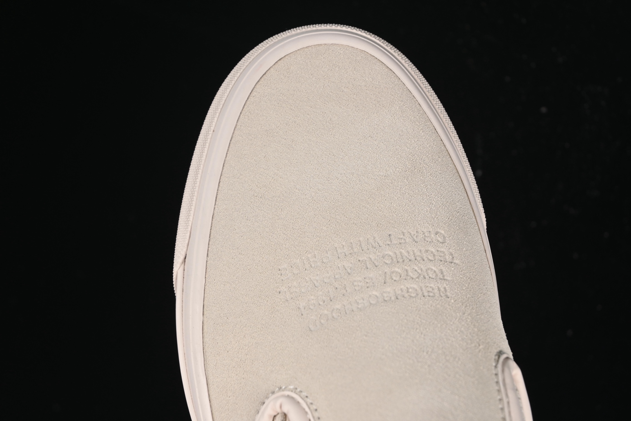 💰160纯原
Vans Classic Slip-On 98 DX 麂皮 懒人一脚蹬休闲板鞋 VN000EDG7VJ
#工艺:硫化1:1(重量1:1、真标、原钢印、材质标、鞋型标、合格证)
尺码:35 36 36.5 37 38 38.5 39 40 40.5 41 42 42.5 43 44 M.C3