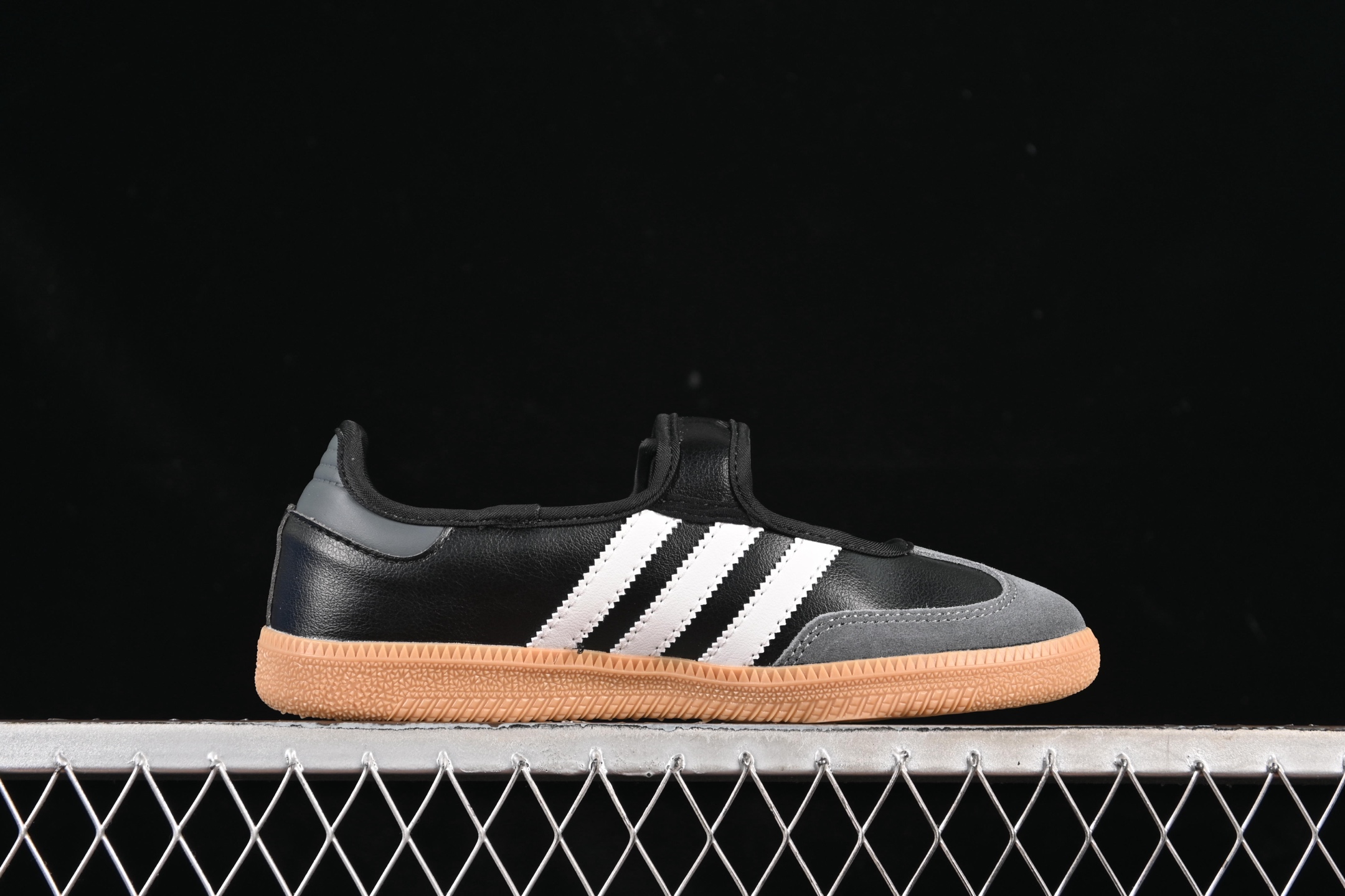 Adidas Samba Jane JQ6445 阿迪达斯 玛丽珍懒人生活鞋尺码：36 36.5 37 