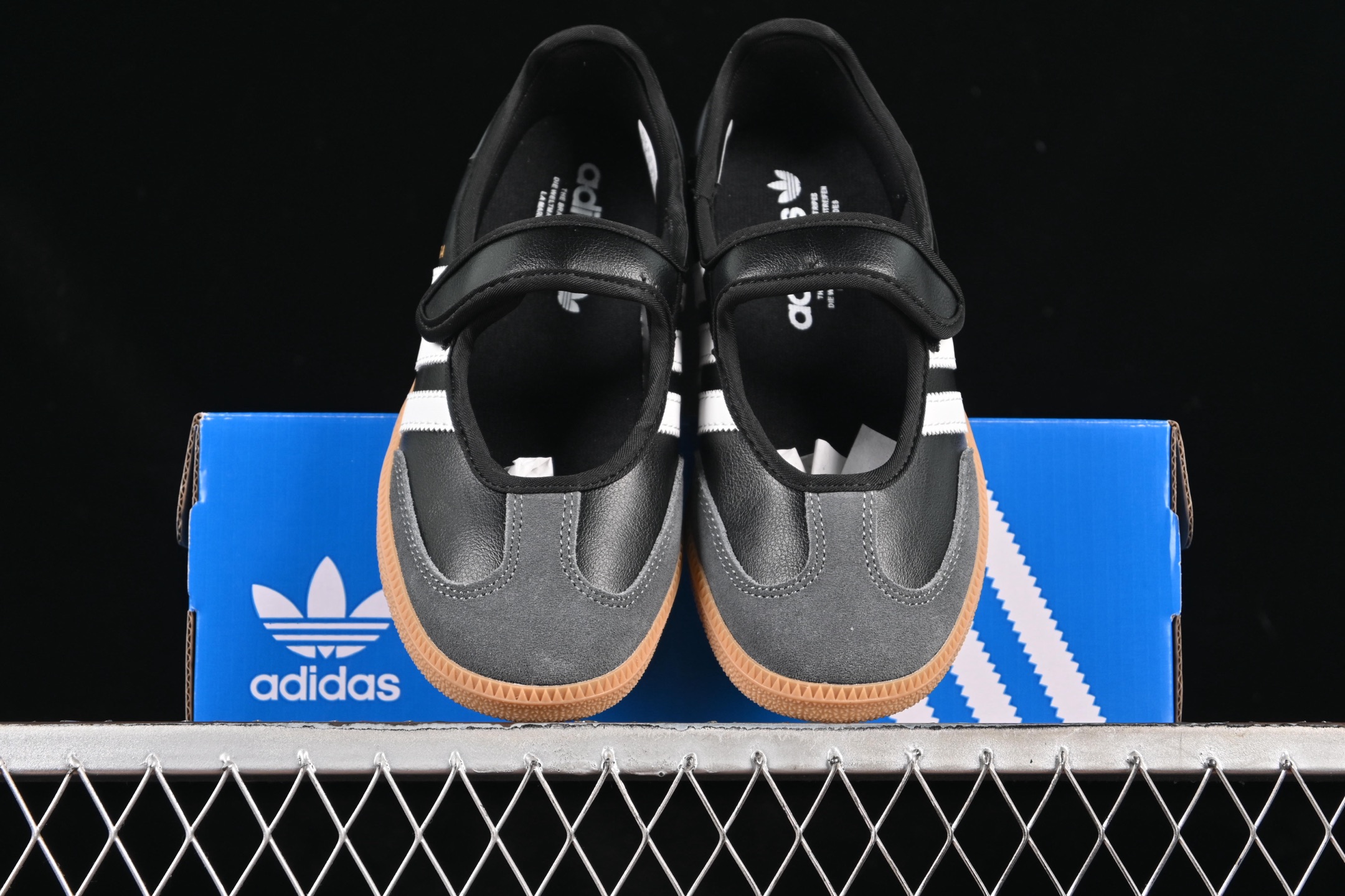 Adidas Samba Jane JQ6445 阿迪达斯 玛丽珍懒人生活鞋尺码：36 36.5 37 