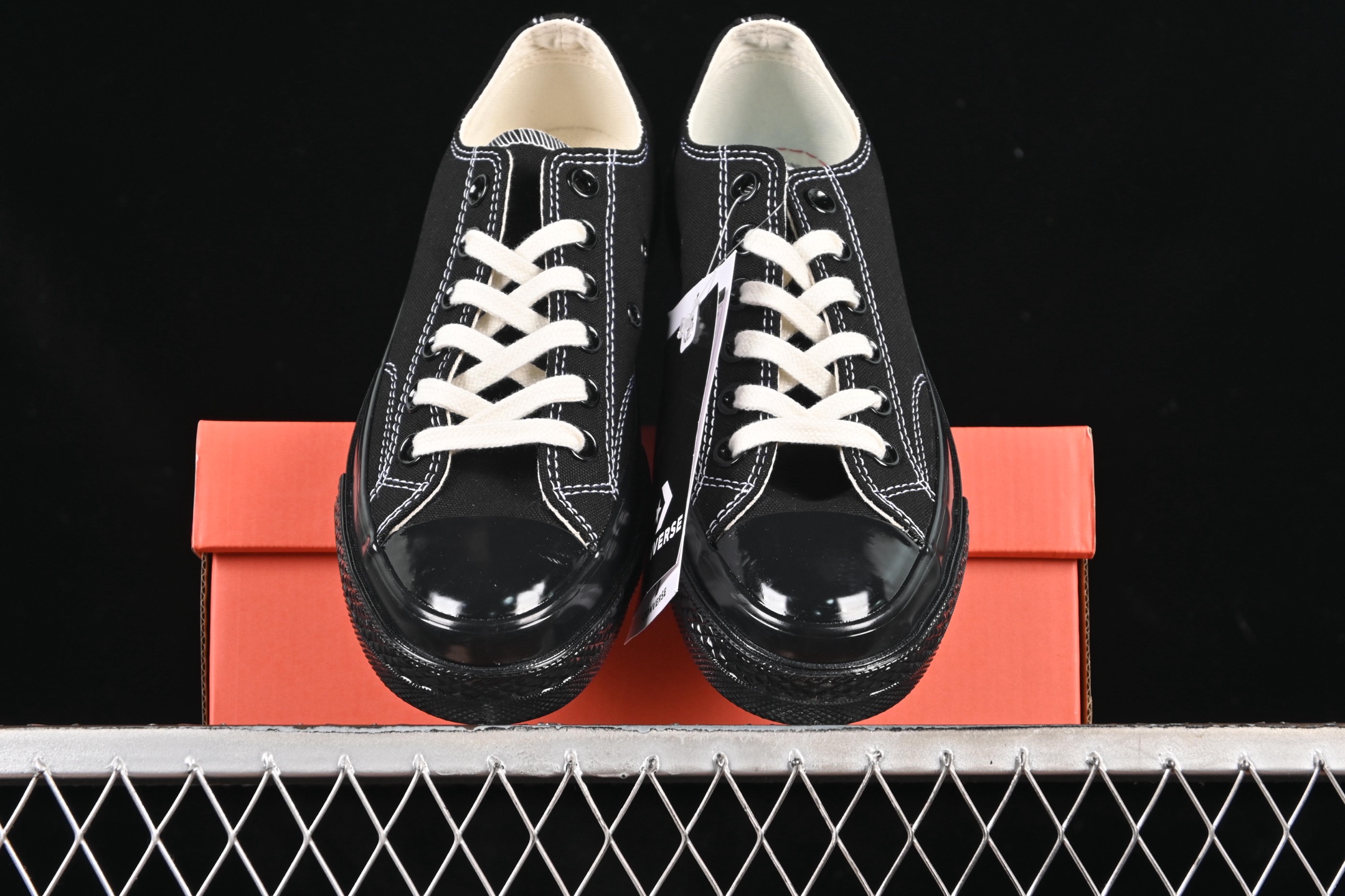 💰140纯原
Converse Chuck 1970s 匡威官方新款 黑武士 低帮休闲板鞋 A17938C
#工艺：硫化1:1（重量1:1、真标、原钢印、材质标、鞋型标、合格证）
尺码：35 36 36.5 37 37.5 38 39 39.5 40 41 41.5 42 42.5 43 44 M.C3
