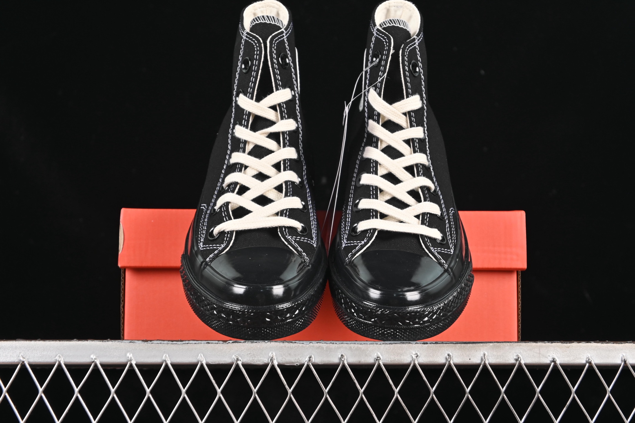 💰140纯原
 Converse Chuck 1970s 匡威官方新款 黑武士 高帮休闲板鞋 A17937C
#工艺：硫化1:1（重量1:1、真标、原钢印、材质标、鞋型标、合格证）
尺码：35 36 36.5 37 37.5 38 39 39.5 40 41 41.5 42 42.5 43 44 M.C3