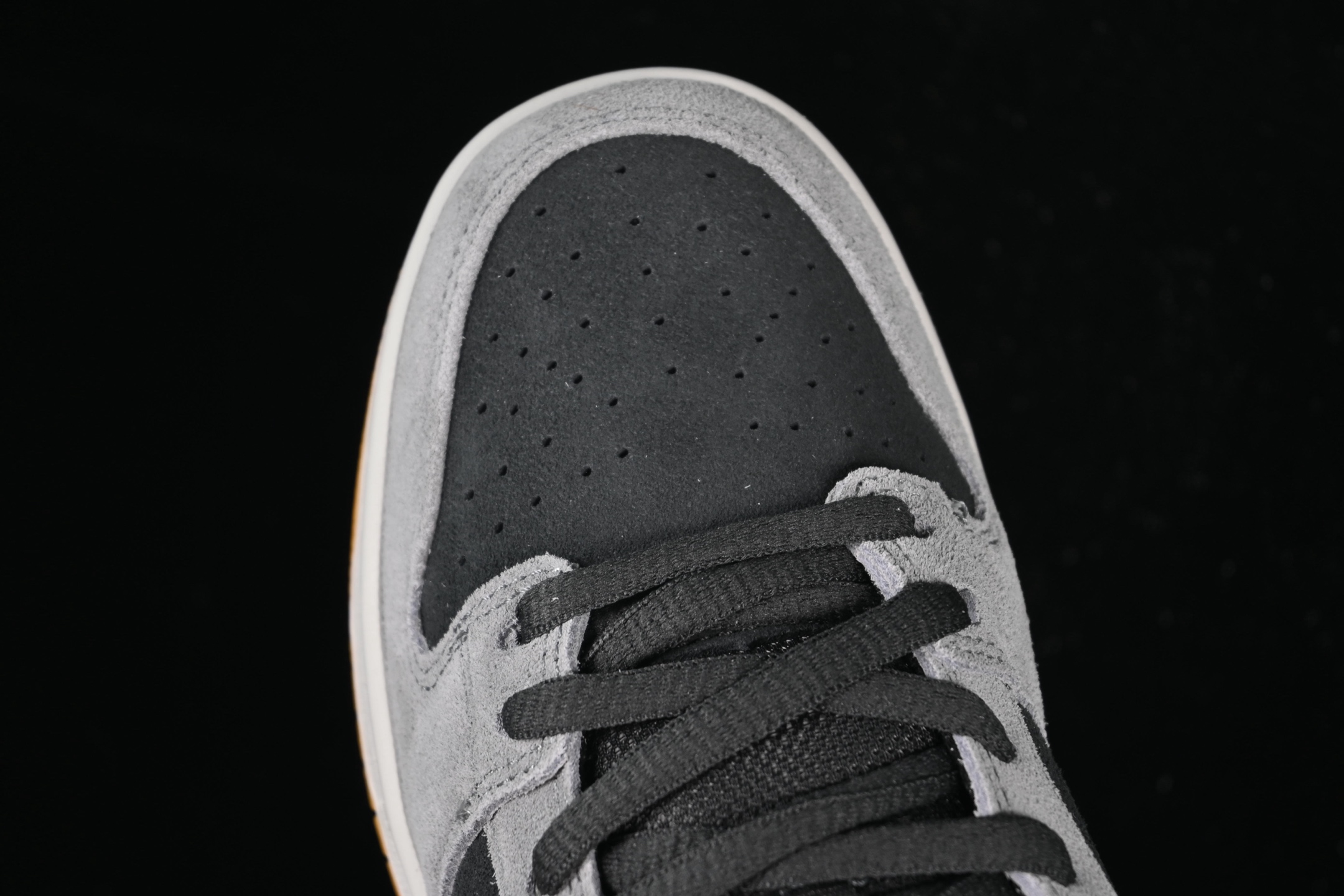 💰200真标💰260公司级💰360纯原
Nike SB Dunk Low 黑灰色 低帮休闲板鞋 HF3063-001
尺码:36 36.5 37.5 38 38.5 39 40 40.5 41 42 42.5 43 44 44.5 45 46 F.D4
