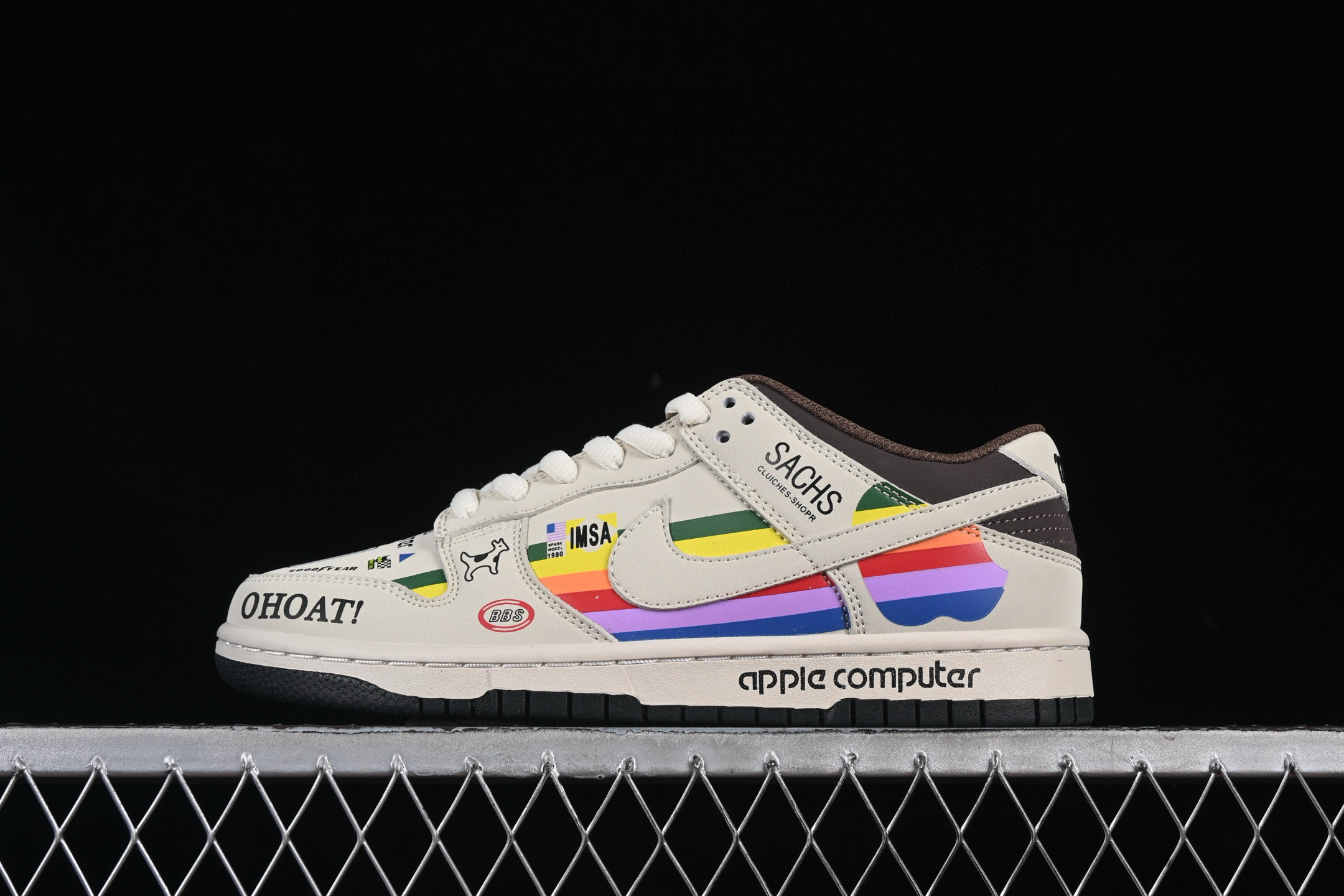 特价：
原 ¥360 9个配色Dunk 
现特价🉐💰200
