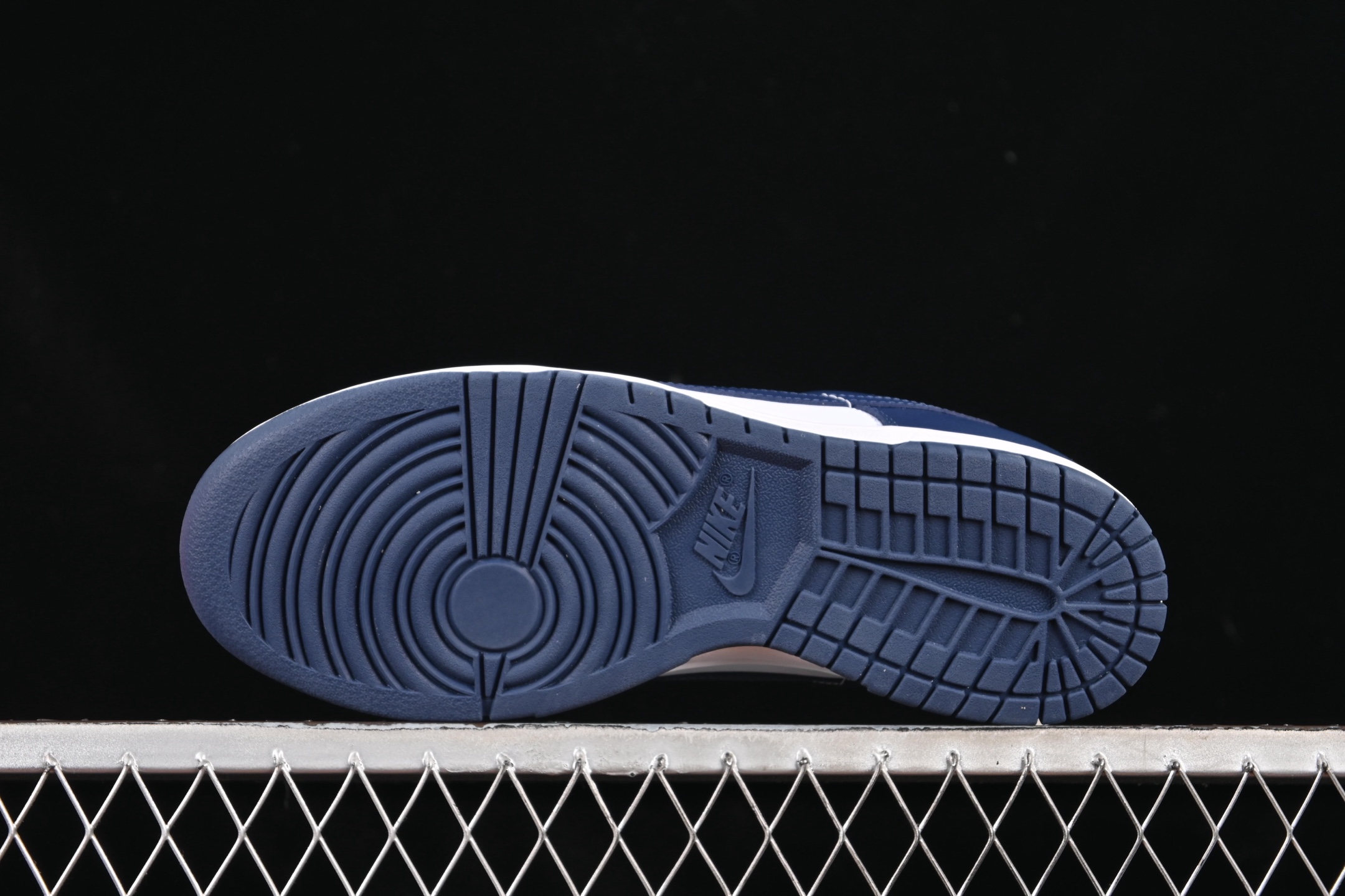 💰200真标💰260公司级💰360纯原
Nike SB Dunk Low 白蓝色 低帮休闲板鞋 HF5441-107
尺码:36 36.5 37.5 38 38.5 39 40 40.5 41 42 42.5 43 44 44.5 45 46 9.E5