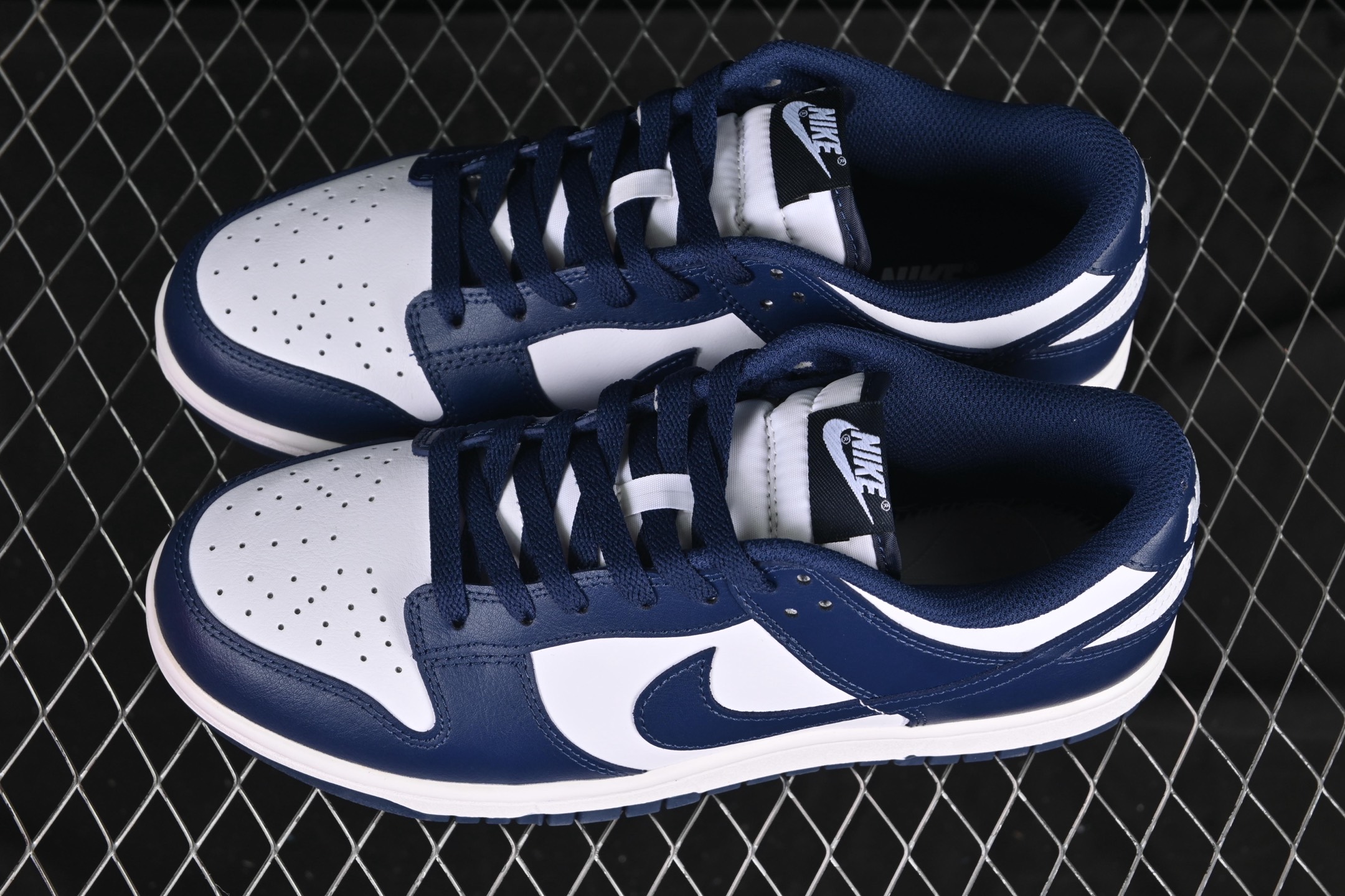 💰200真标💰260公司级💰360纯原
Nike SB Dunk Low 白蓝色 低帮休闲板鞋 HF5441-107
尺码:36 36.5 37.5 38 38.5 39 40 40.5 41 42 42.5 43 44 44.5 45 46 9.E5