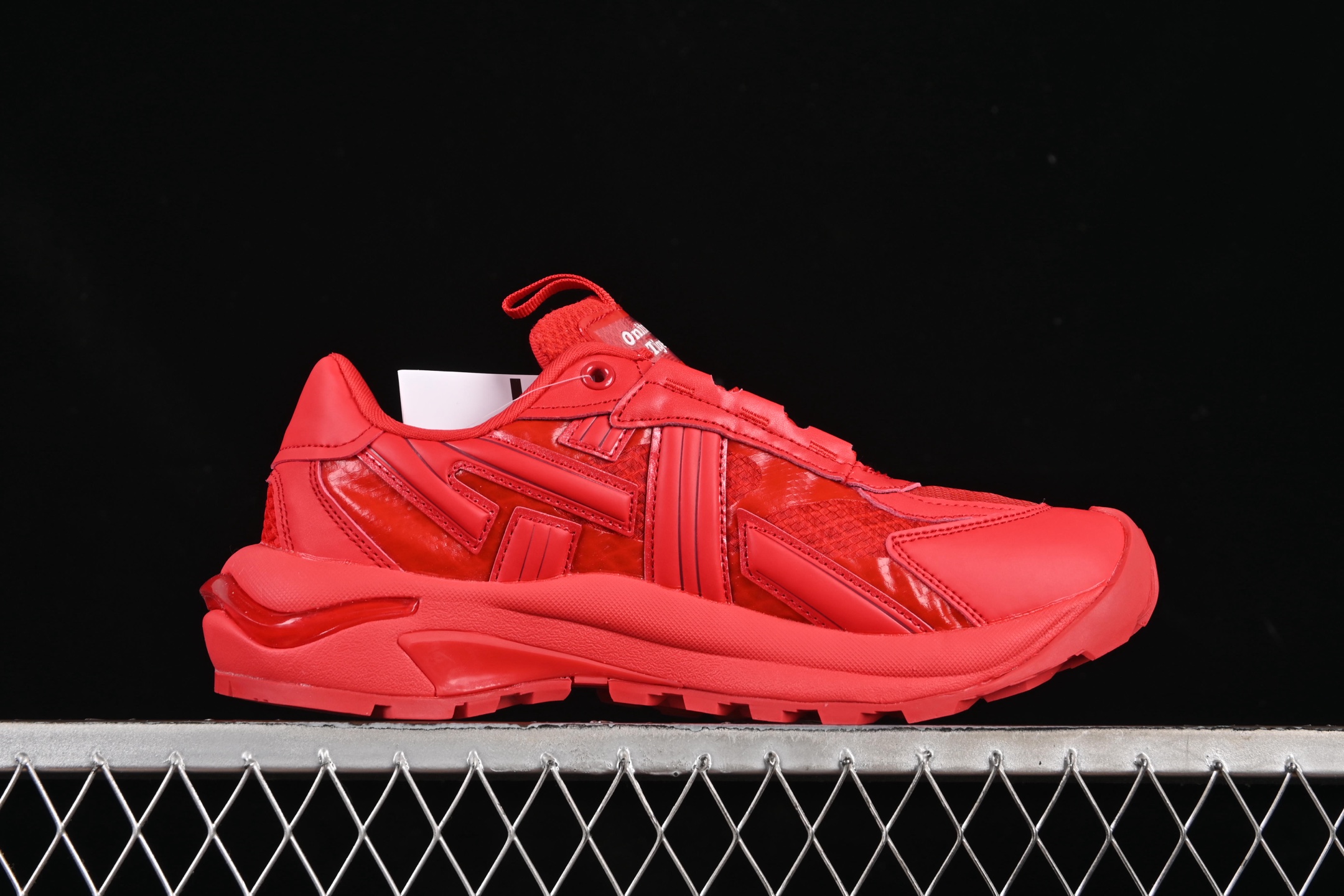 💰240纯原
Onitsuka Tigtrail RS 鬼塚虎休闲运动鞋 1183C383-600
#系带/免系带两用穿法!高密度双层组合中底板,根据楦头形状预定型,完美贴合脚弓!高弹性EVA成型鞋垫,支撑性能强,可以缓冲双足压力,减轻疲劳!
尺码:36 37 37.5 38 39 39.5 40.5 41.5 42 42.5 43.5 44 45 G.C3