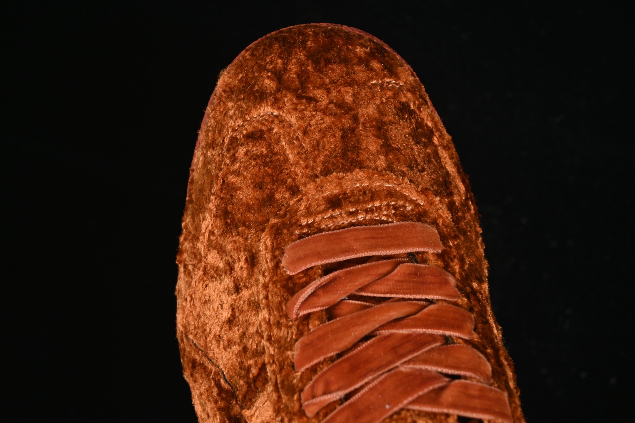 💰200纯原
OnitsukaTiger/鬼塚虎 Mexico 66 Velvet 低帮休闲跑步鞋 1183C270-200
尺码：36 37 37.5 38 39 39.5 40 40.5 41.5 42 42.5 43.5 44 45 B.D4
