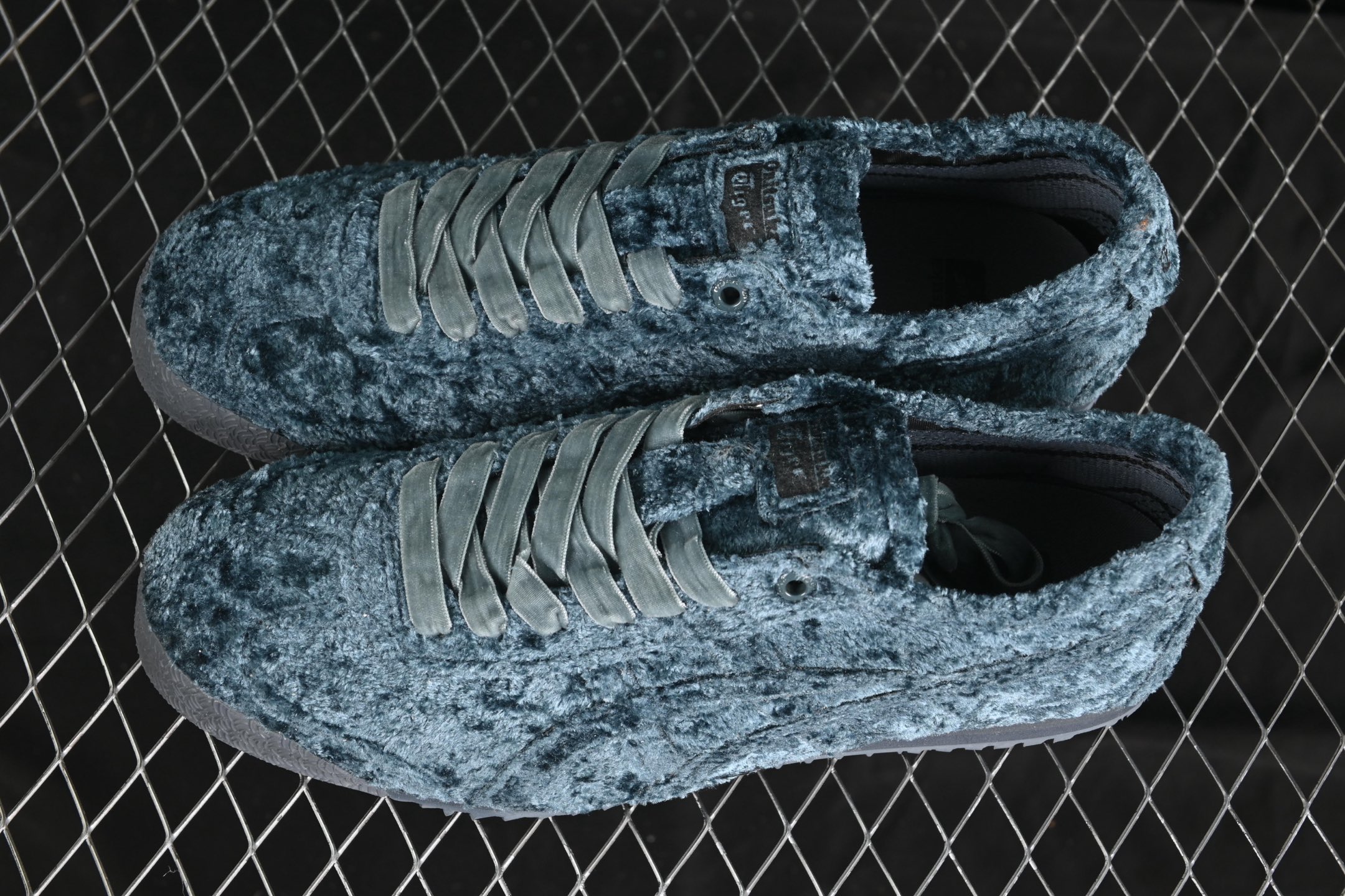 💰200纯原
OnitsukaTiger/鬼塚虎 Mexico 66 Velvet 低帮休闲跑步鞋 1183C270-400
尺码:36 37 37.5 38 39 39.5 40 40.5 41.5 42 42.5 43.5 44 45 B.D4