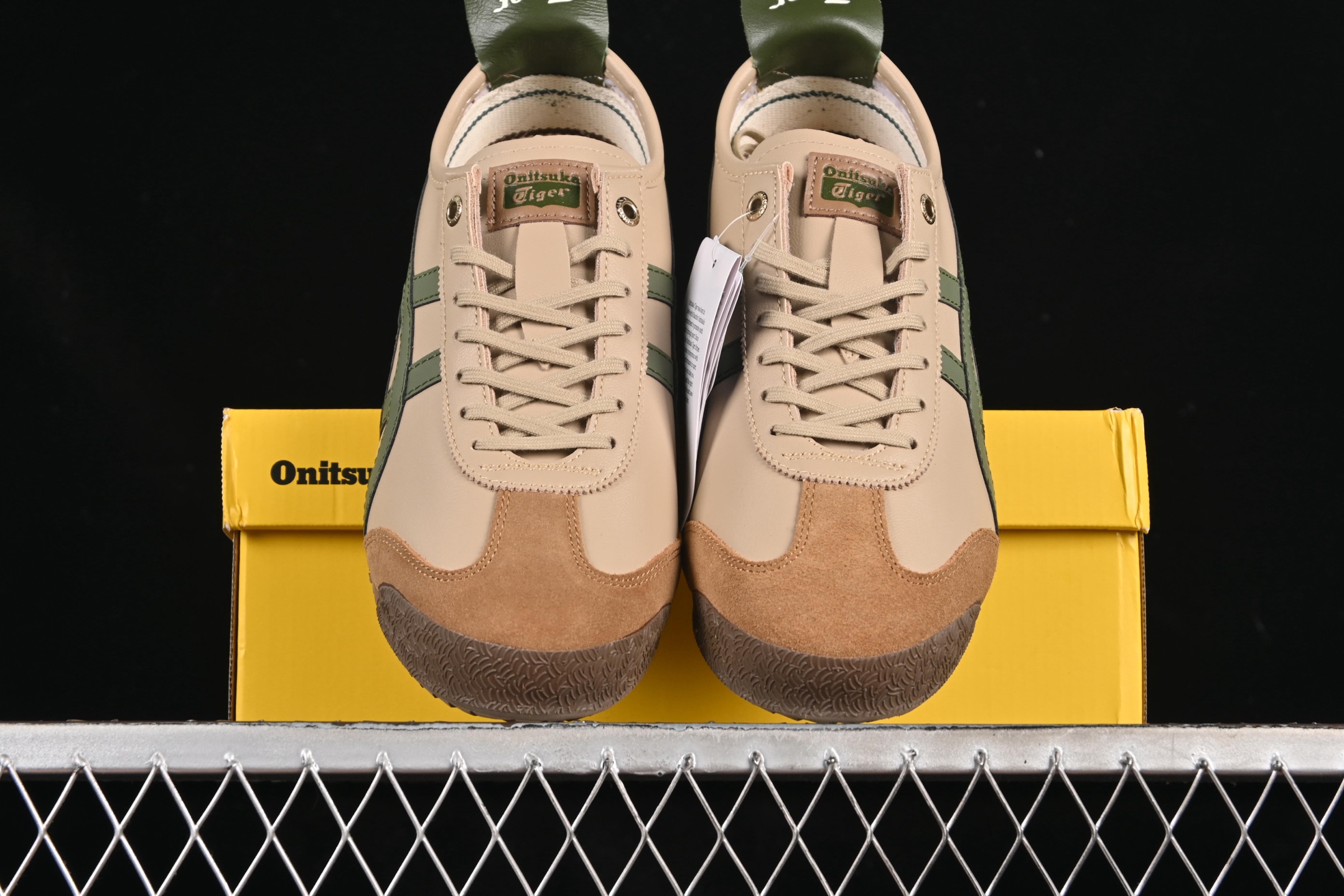 💰200纯原
 OnitsukaTiger/鬼塚虎 Mexico 66 SD 低帮休闲跑步鞋 1183A872-252
尺码：36 37 37.5 38 39 39.5 40 40.5 41.5 42 42.5 43.5 44 45 B.D4