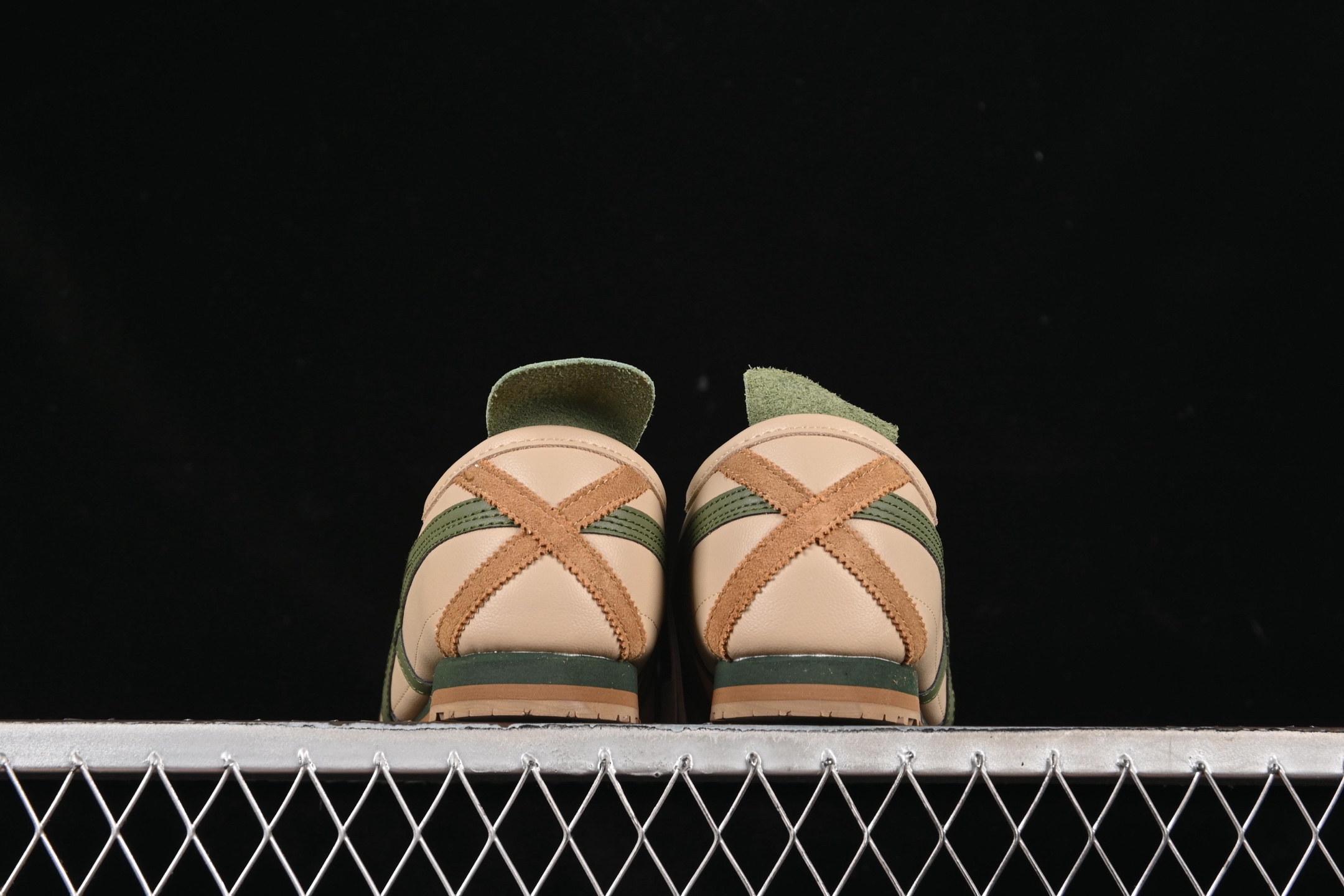 💰200纯原
 OnitsukaTiger/鬼塚虎 Mexico 66 SD 低帮休闲跑步鞋 1183A872-252
尺码：36 37 37.5 38 39 39.5 40 40.5 41.5 42 42.5 43.5 44 45 B.D4