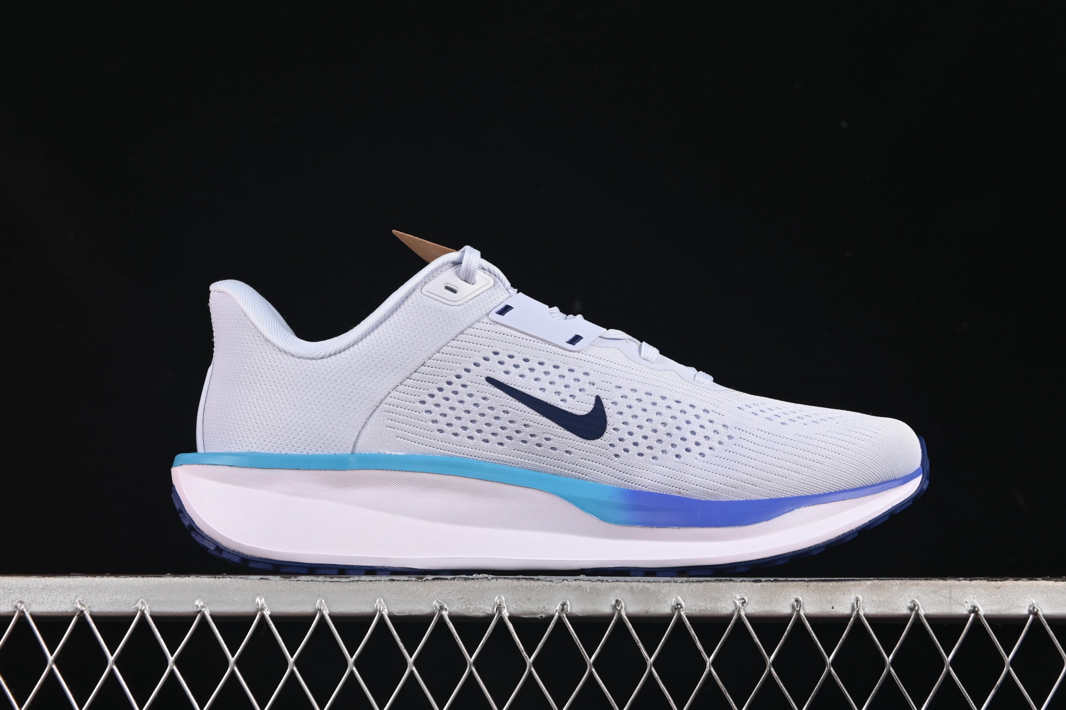  Nike Quest 6 耐克极致系列减震轻便跑鞋 FD6033-006
尺码：39 40 40.5