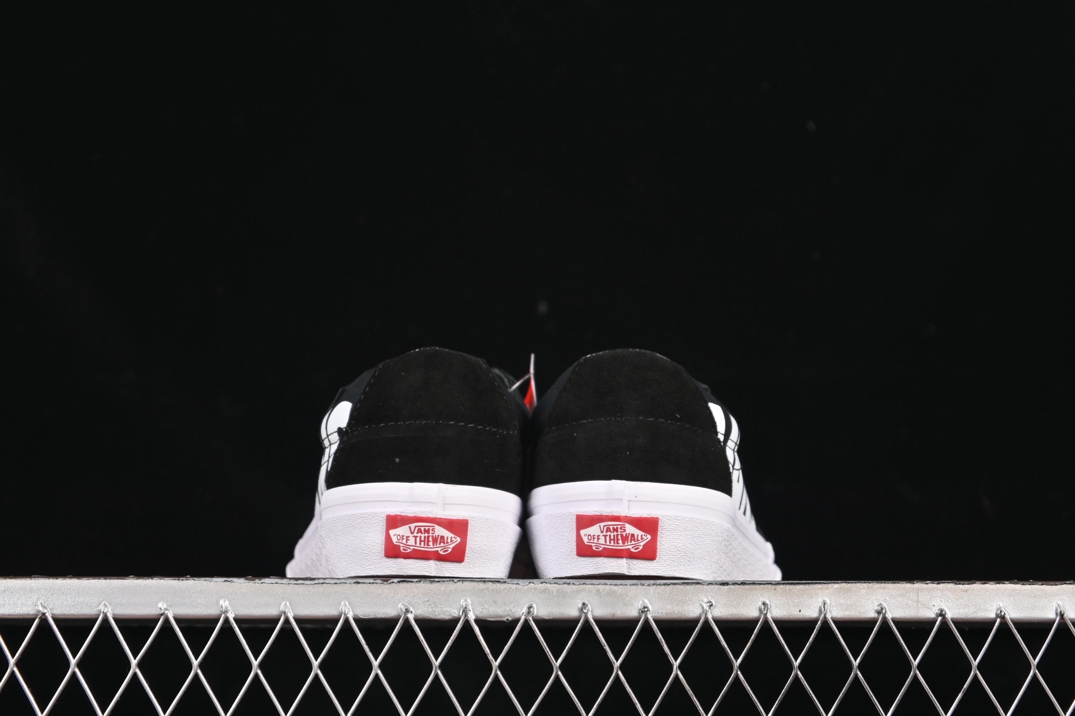 💰150纯原
Vans Sk8-Low 万斯大Logo防滑休闲滑板鞋 VN0A5KXDY28
#工艺:硫化1:1(重量1:1、真标、原钢印、材质标、鞋型标、合格证)
尺码:35 36 36.5 37 38 38.5 39 40 40.5 41 42 42.5 43 44 M.C3
