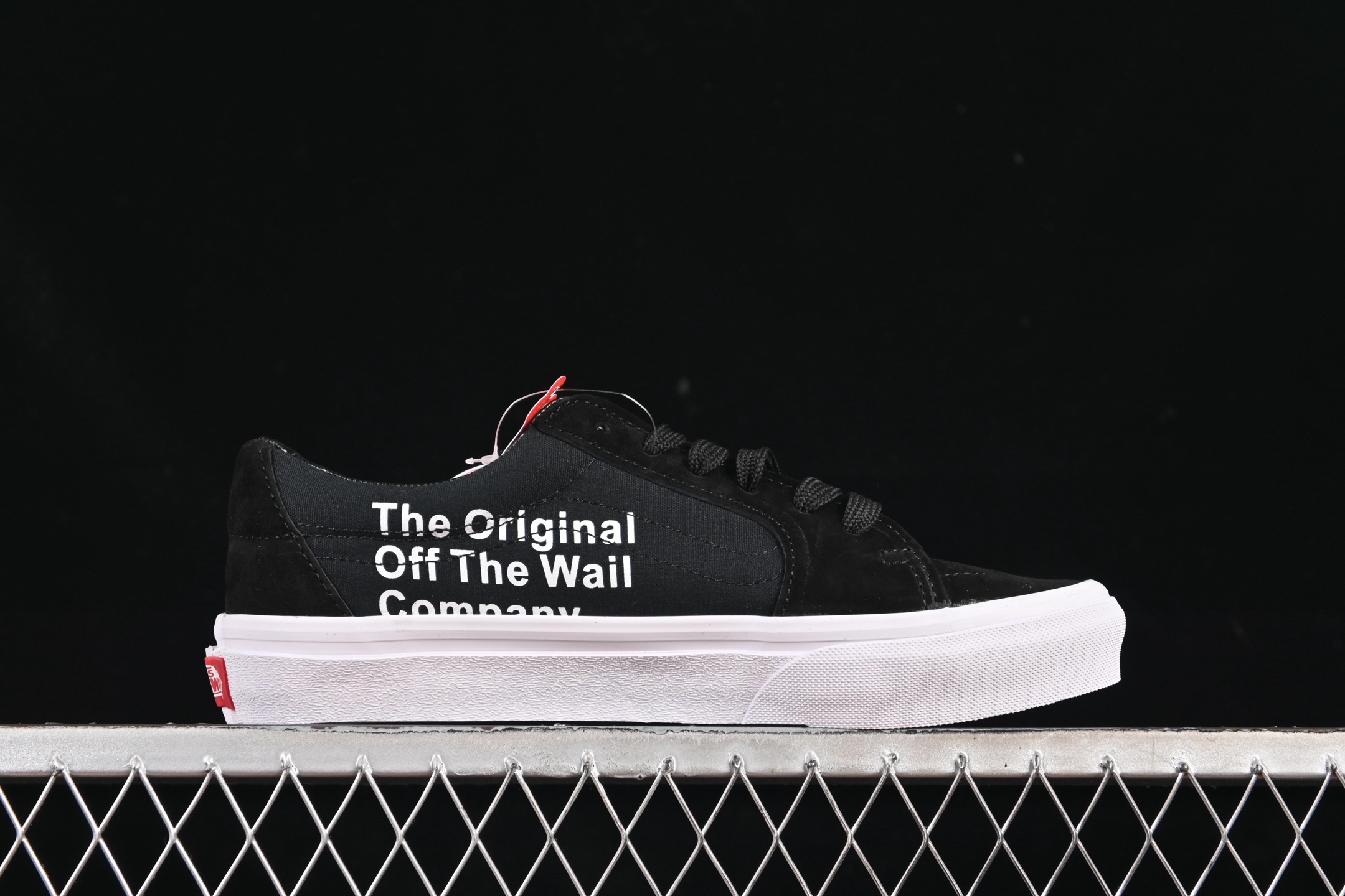 💰150纯原
Vans Sk8-Low 万斯大Logo防滑休闲滑板鞋 VN0A5KXDY28
#工艺:硫化1:1(重量1:1、真标、原钢印、材质标、鞋型标、合格证)
尺码:35 36 36.5 37 38 38.5 39 40 40.5 41 42 42.5 43 44 M.C3