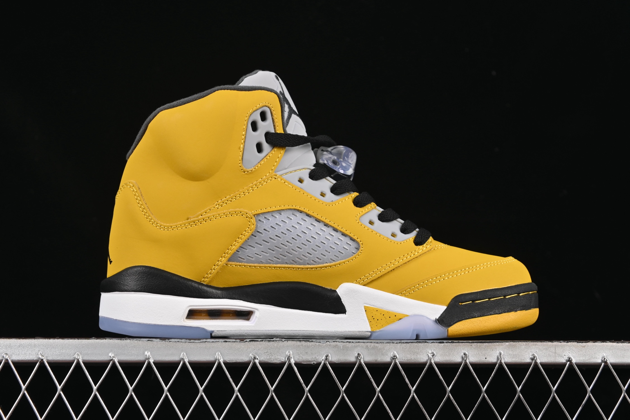 💰420纯原
 Air Jordan 5 Retro "Tokyo" AJ5 乔5东京限定 头层篮球鞋 IO3372-700
尺码：40 40.5 41 42 42.5 43 44 44.5 45 46 47.5 48.5 P.E5