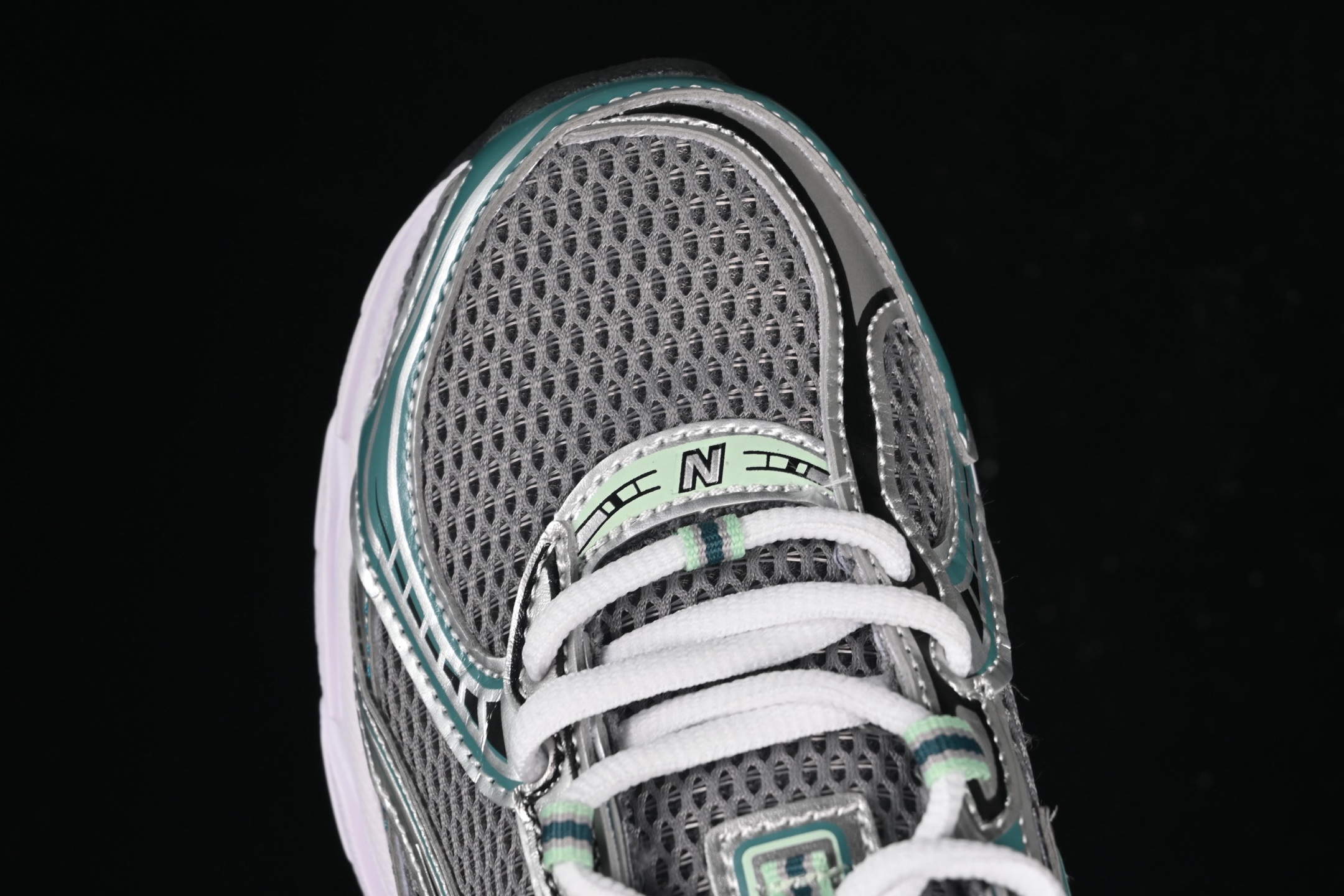 💰180纯原
 New Balance 740系列复古老爹风休闲运动慢跑鞋 U740NC2
尺码：36 37 37.5 38 38.5 39 40 40.5 41 42 42.5 43 44 44.5 45 F.C3
