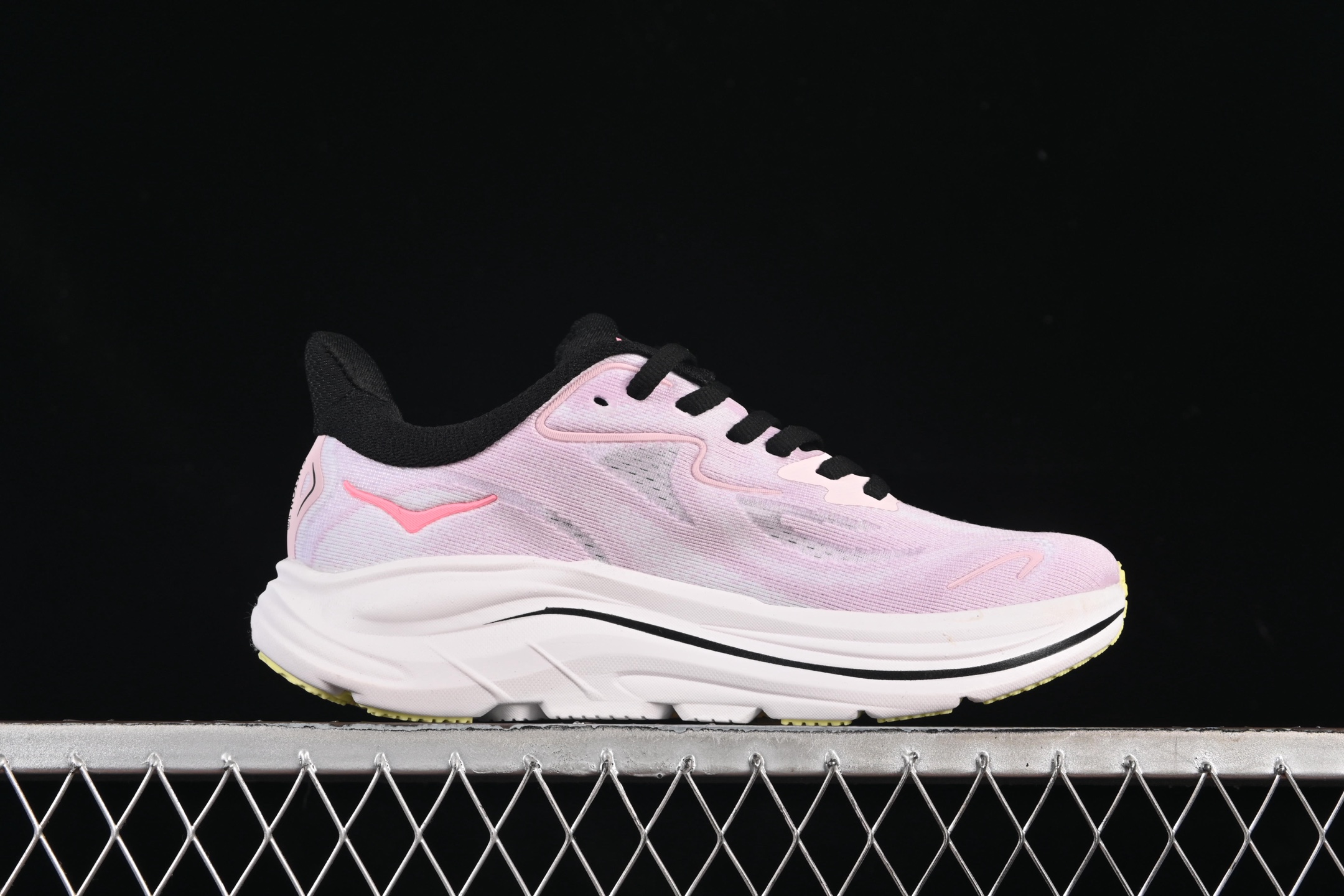 💰220纯原
HOKA ONE ONE CLIFTON 10 克里夫顿系列 轻盈透气的针织网面跑鞋 1162031 CTNS
#增强鞋面的强度和支撑性能 搭配柔软的鞋舌 让双脚在舒适包裹中跑的更加畅快 全新泡棉中底 柔软的同时增强回弹性能 为不同跑者提供更平稳流畅的脚感 带来全面的缓冲保护 根据人体工程学设计的延长拉襟 后跟处弹软的海绵填充舒适固定 避免掉跟和摩擦
尺码:36 36.5 37 38 38.5 39 40 40.5 41 G.D4
