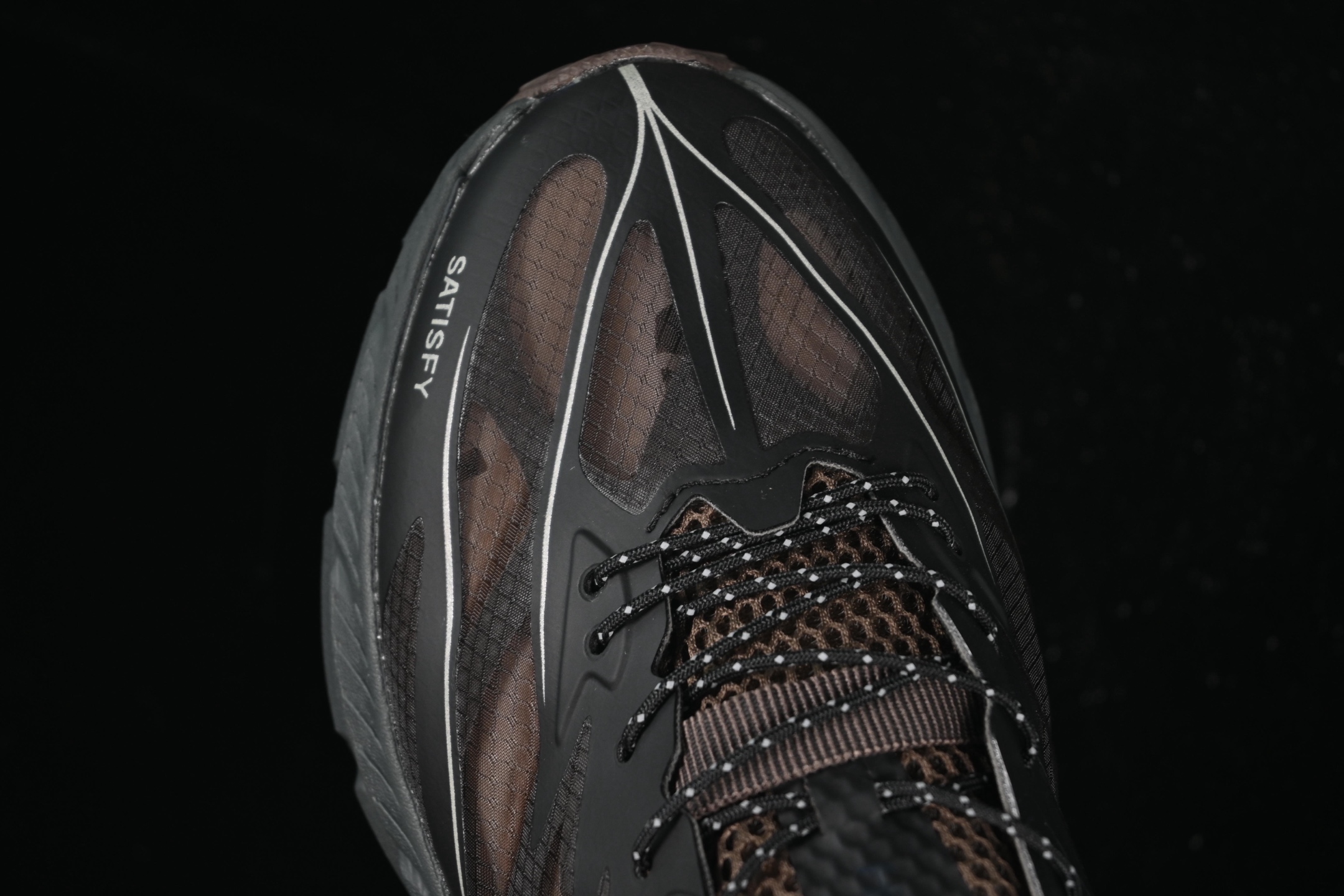 💰220纯原
 HOKA ONE ONE Satisfy Running Mafate Trail 低帮缓震户外登山功能鞋 1157050 COFF
尺码：36 36.5 37 38 38.5 39 40 40.5 41 42 42.5 43 44 45 N.D4