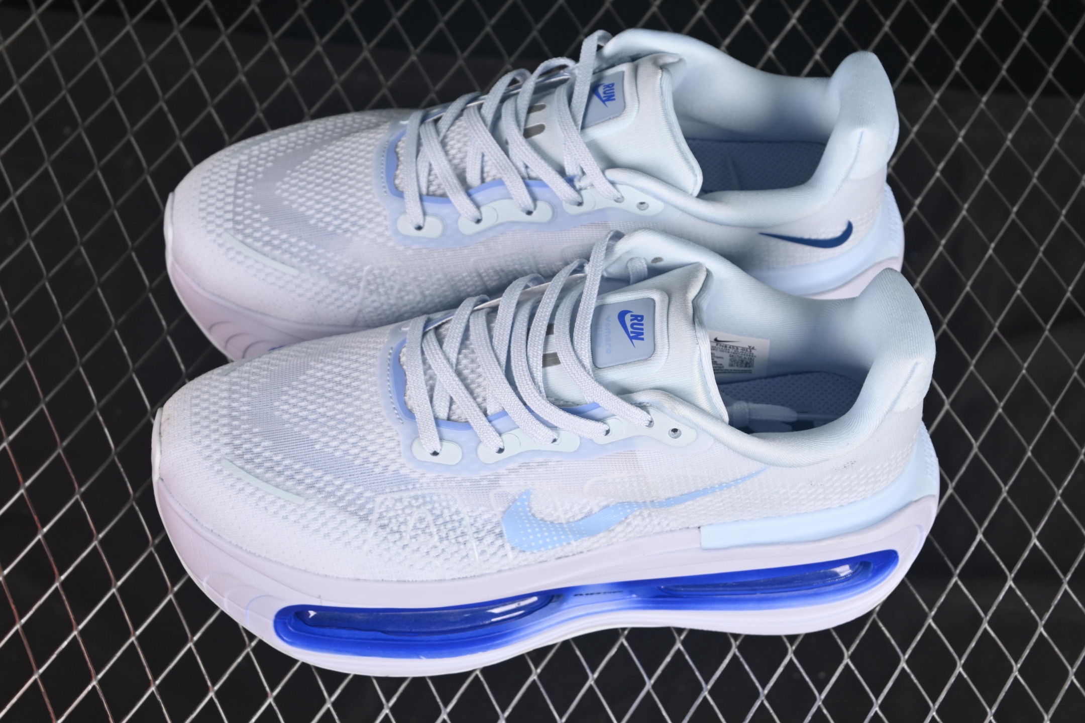 💰260纯原
Nike Air Zoom Zoom Premium 耐克网面厚底气垫跑鞋 FN8453-011
尺码：36 37.5 38 39 40 41 42 43 44 45 AJD4