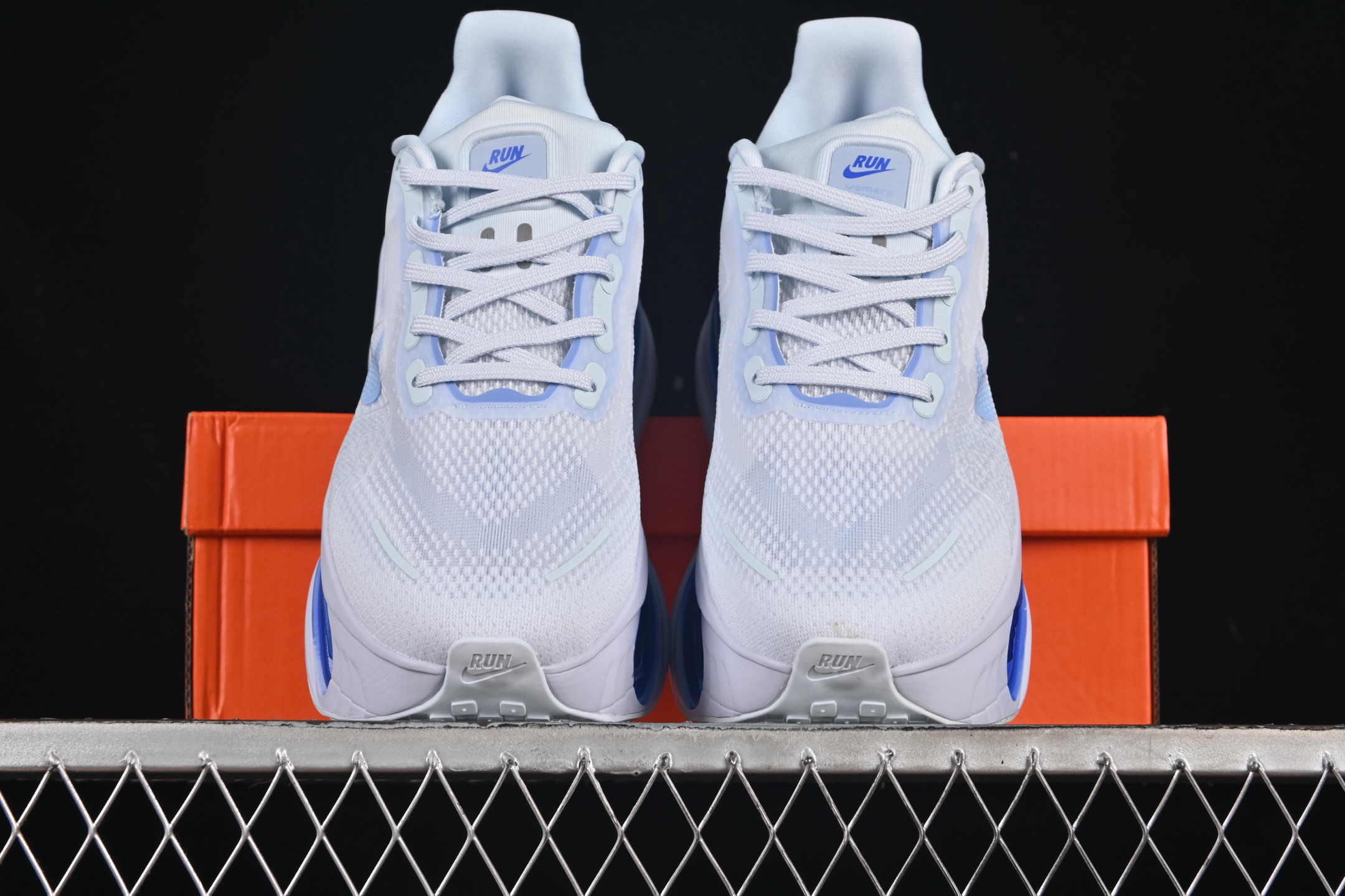 💰260纯原
Nike Air Zoom Zoom Premium 耐克网面厚底气垫跑鞋 FN8453-011
尺码：36 37.5 38 39 40 41 42 43 44 45 AJD4