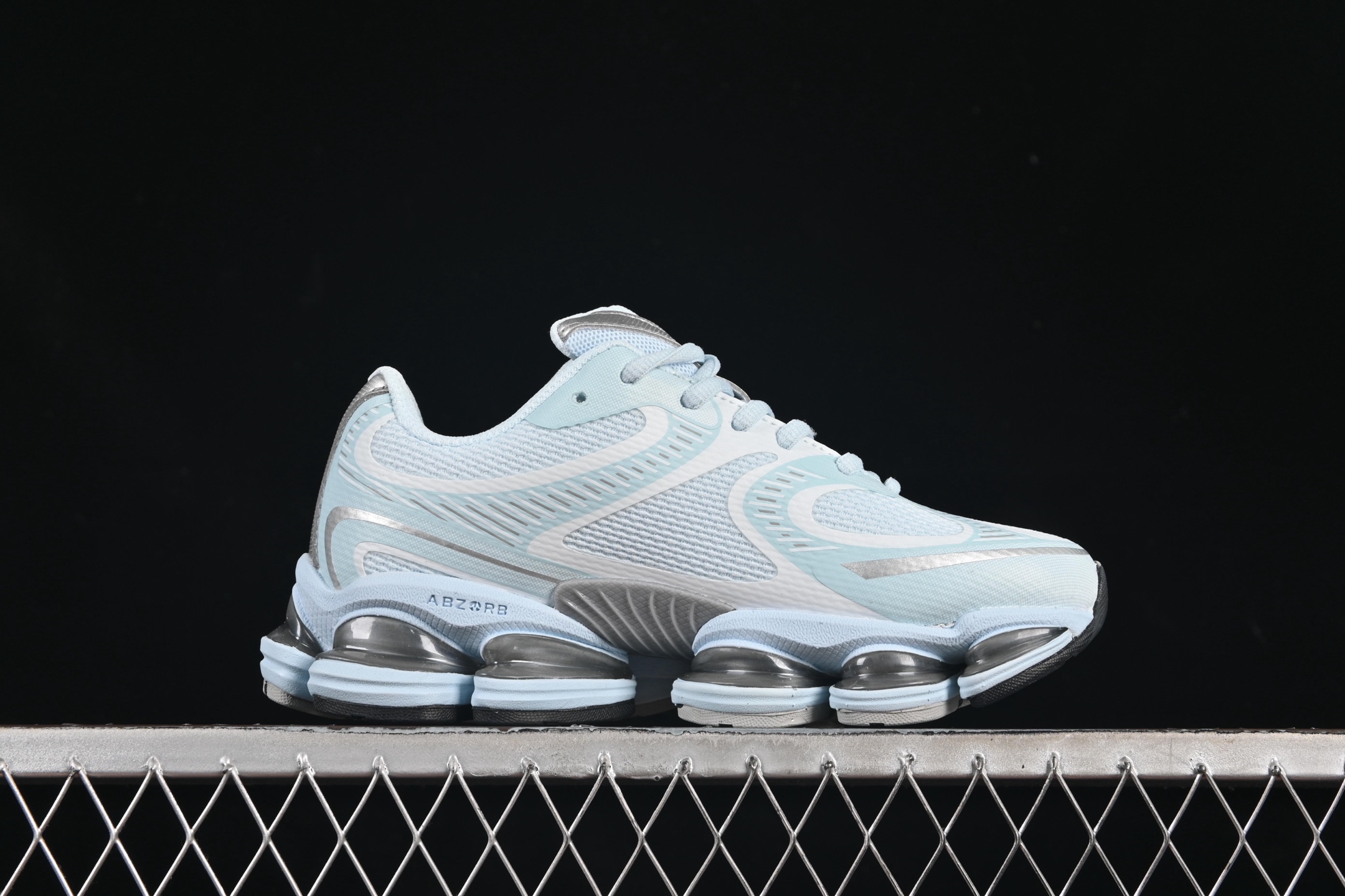 💰220纯原
 New Balance 2000系列复古老爹风休闲运动慢跑鞋 U2000CZA
尺码：36 37 37.5 38 38.5 39 40 40.5 41 42 42.5 43 44 44.5 45 46 N.C3