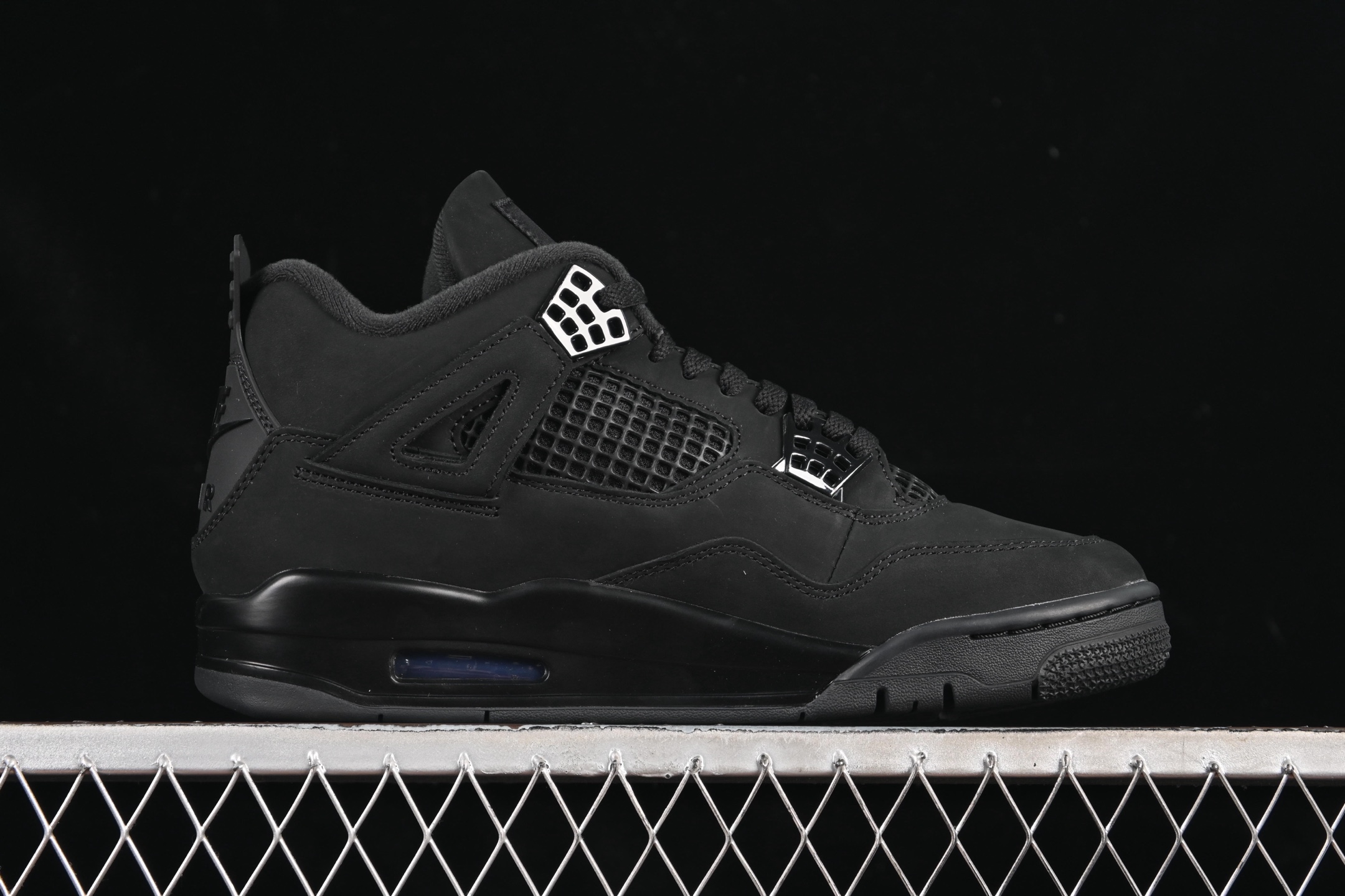 💰520外贸版
Air Jordan 4 Retro "Black Cat" AJ4 乔4全新黑猫 FV5029-010
#大厂出品 原楦原纸板 细节如图所 客供原厂材料开发 极致一眼正品既视感 细节如图所
尺码:40 40.5 41 42 42.5 43 44 44.5 45 45.5 46 47.5 48.5 P.F6