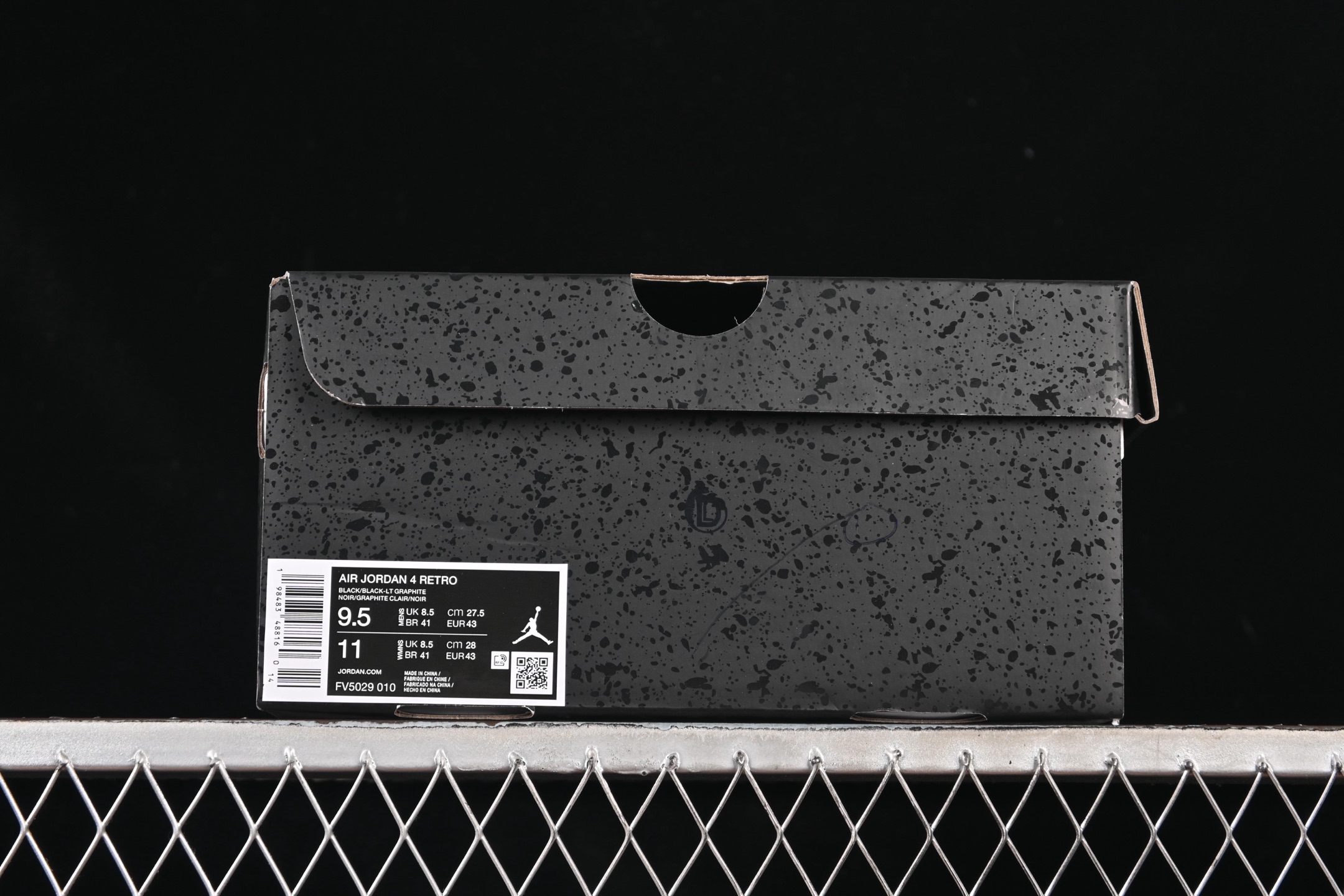 💰520外贸版
Air Jordan 4 Retro "Black Cat" AJ4 乔4全新黑猫 FV5029-010
#大厂出品 原楦原纸板 细节如图所 客供原厂材料开发 极致一眼正品既视感 细节如图所
尺码:40 40.5 41 42 42.5 43 44 44.5 45 45.5 46 47.5 48.5 P.F6