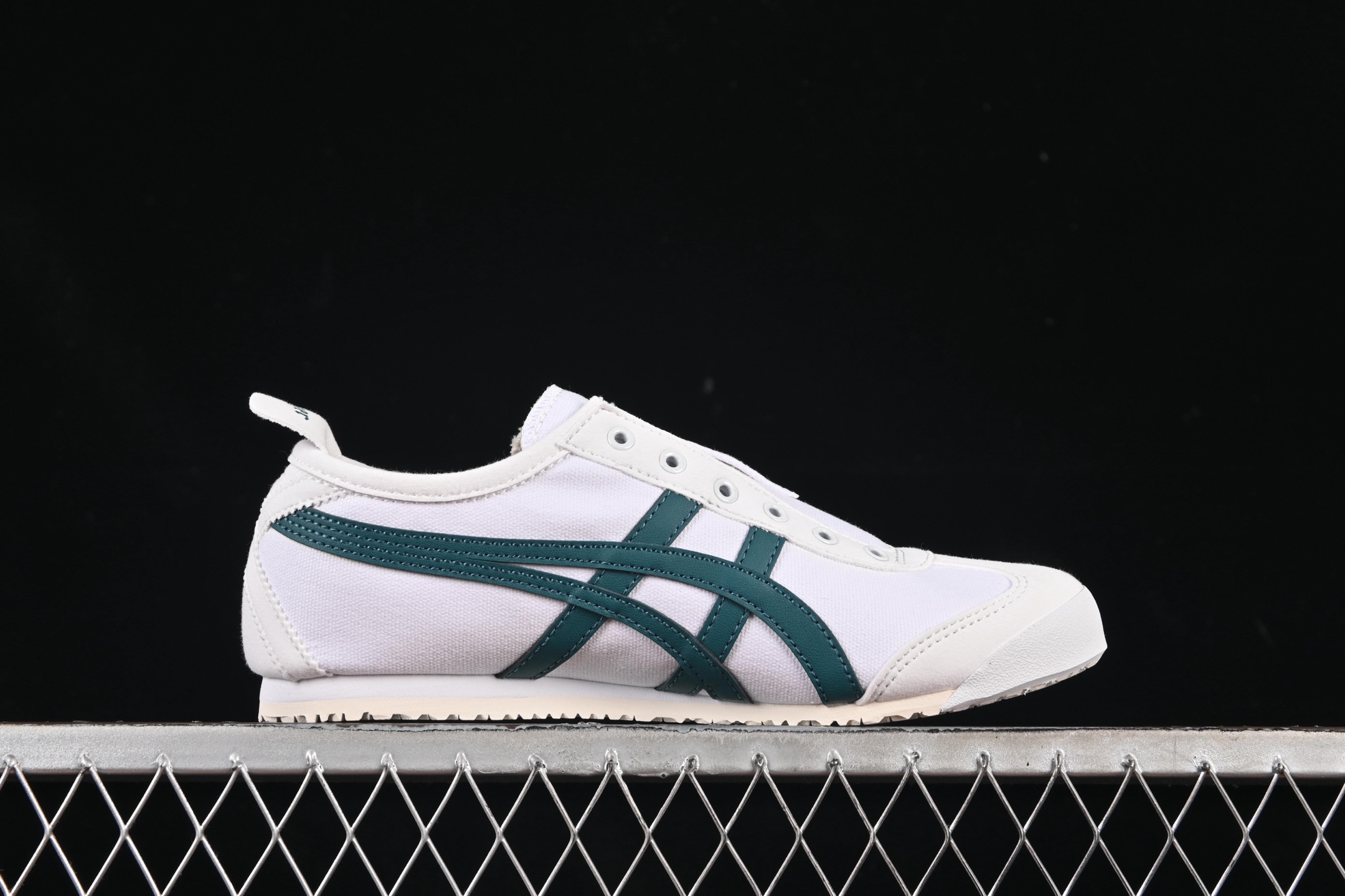 💰130真标💰160公司级💰190纯原
OnitsukaTiger/鬼塚虎 Mexico 66 低邦休闲跑步鞋 1183A360-102
尺码:36 37 37.5 38 39 39.5 40.5 41.5 42 42.5 43.5 44 44.5 45 K.C3