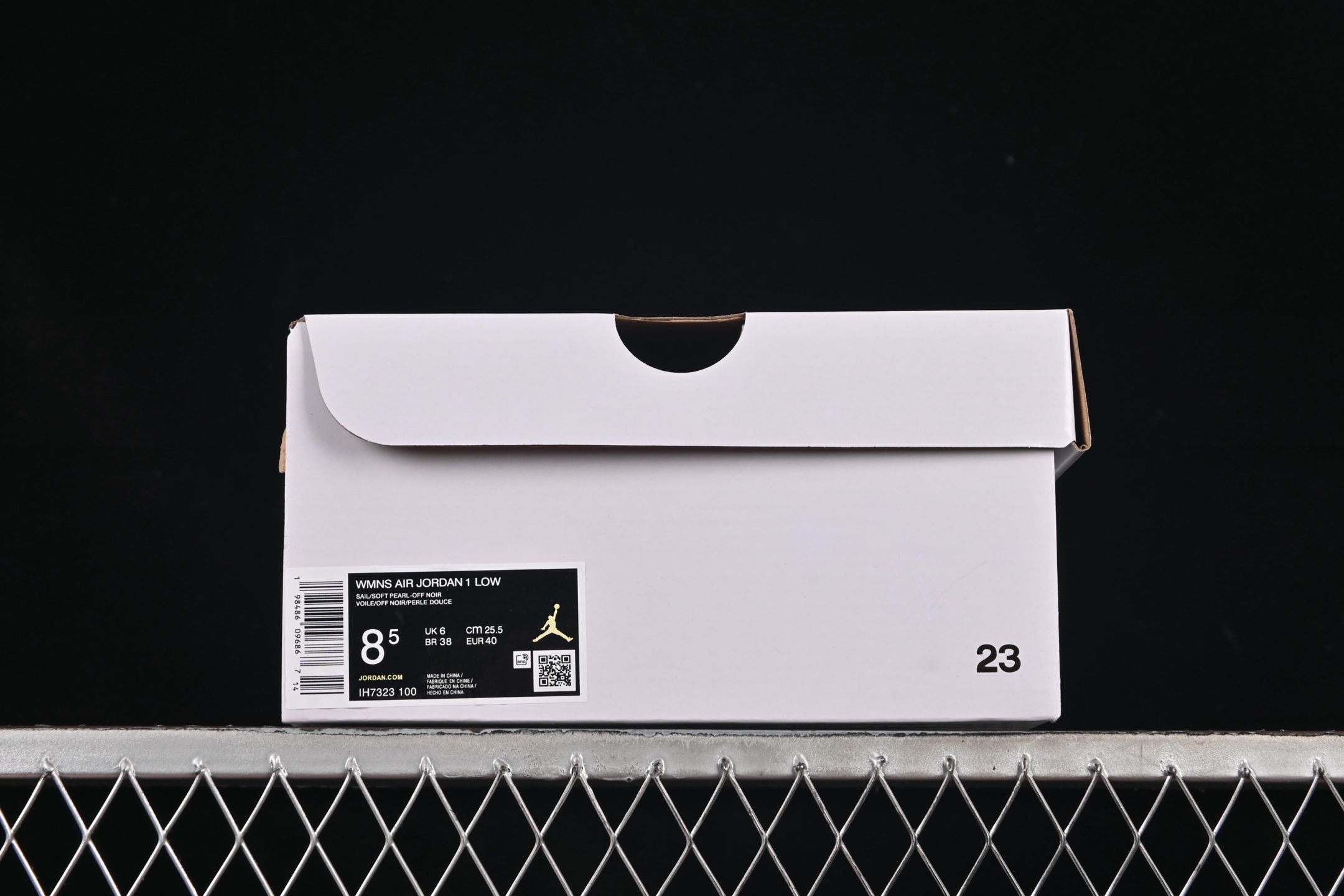💰240纯原💰280顶级
Air Jordan 1 Low AJ1 乔1闪钻白裂纹 低帮文化休闲板鞋 IH7323-100
#市售最高品质 原鞋开发 大厂代工流水线打造 公司货既视感 细节随意对比
尺码:35.5 36 36.5 37.5 38 38.5 39 40 40.5 41 42 42.5 43 44 44.5 45 46 H8D4