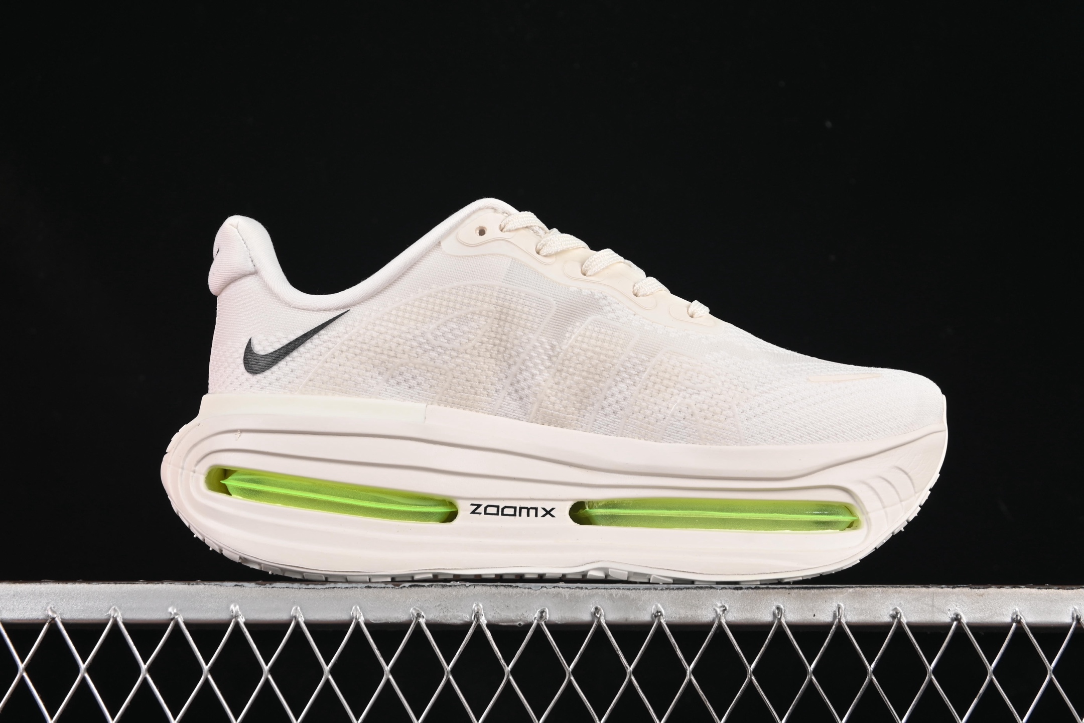 💰260纯原
 Nike Air Zoom Zoom Premium 耐克网面厚底气垫跑鞋 FN8453-008
尺码：36 37.5 38 39 40 41 42 43 44 45 AJD4