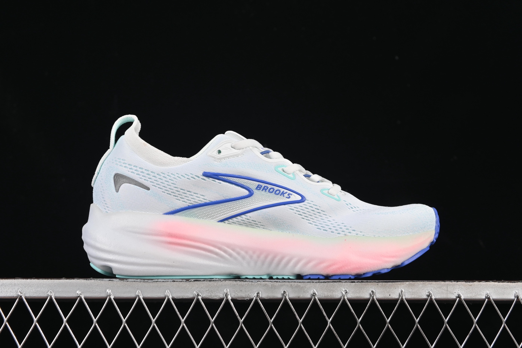 💰240纯原
 Brooks Glycerin 22 布鲁克斯 缓震马拉松氮气慢跑鞋 1204341D110
尺码：36 36.5 37 38 38.5 39 40 40.5 41 42 42.5 43 44 44.5 45 46 G.D4