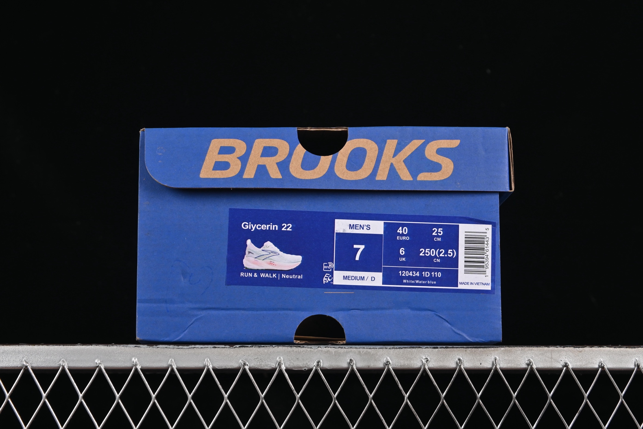 💰240纯原
 Brooks Glycerin 22 布鲁克斯 缓震马拉松氮气慢跑鞋 1204341D110
尺码：36 36.5 37 38 38.5 39 40 40.5 41 42 42.5 43 44 44.5 45 46 G.D4