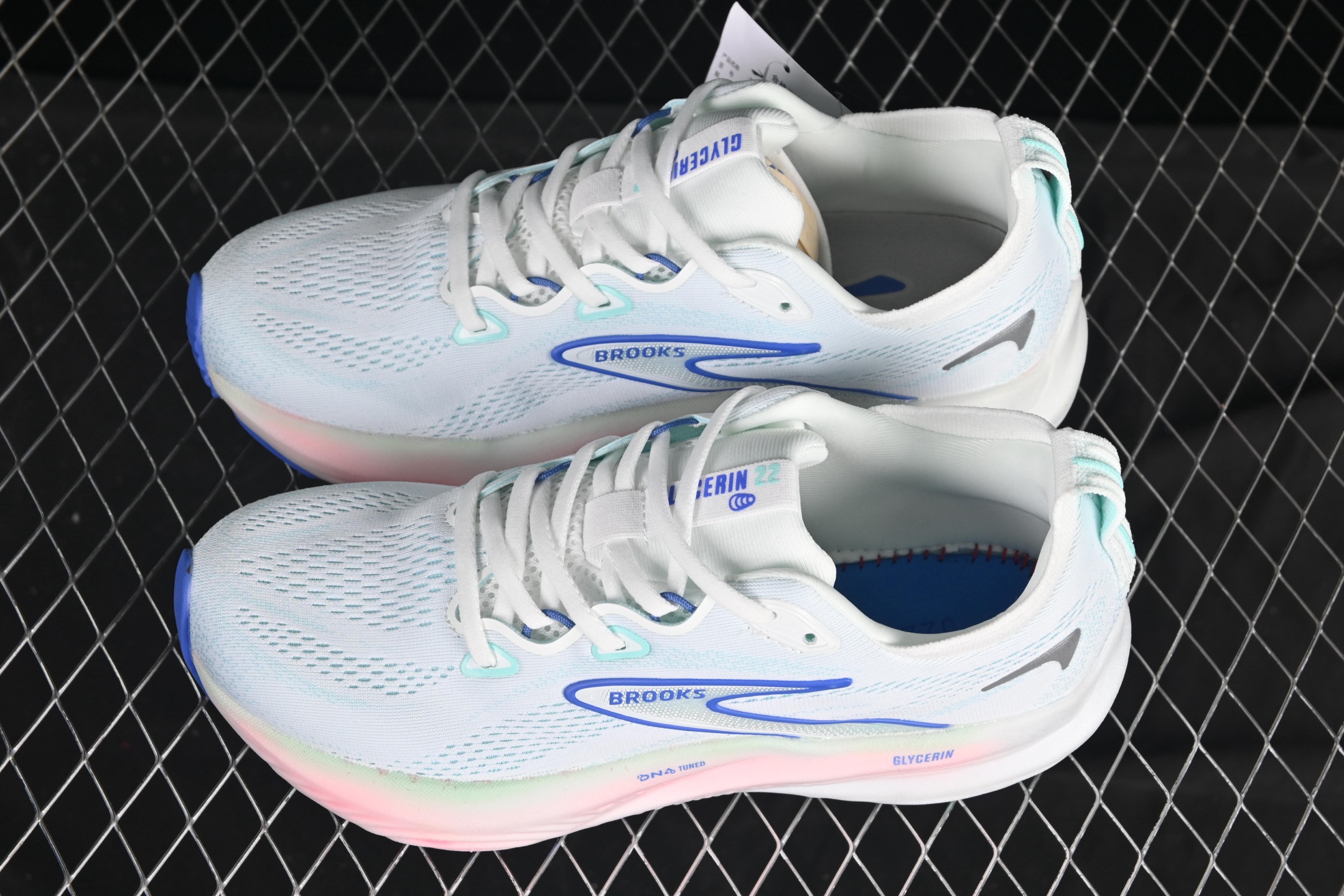 💰240纯原
 Brooks Glycerin 22 布鲁克斯 缓震马拉松氮气慢跑鞋 1204341D110
尺码：36 36.5 37 38 38.5 39 40 40.5 41 42 42.5 43 44 44.5 45 46 G.D4