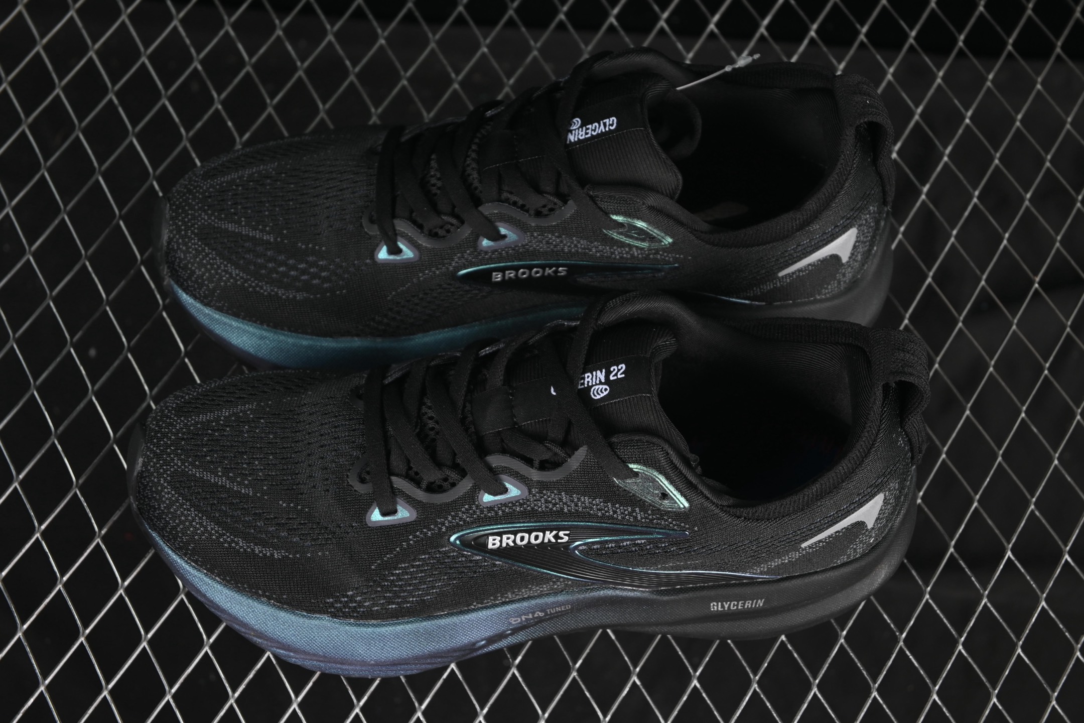 💰240纯原
 Brooks Glycerin 22 布鲁克斯 缓震马拉松氮气慢跑鞋 1104451D026
尺码：36 36.5 37 38 38.5 39 40 40.5 41 42 42.5 43 44 44.5 45 46 G.D4