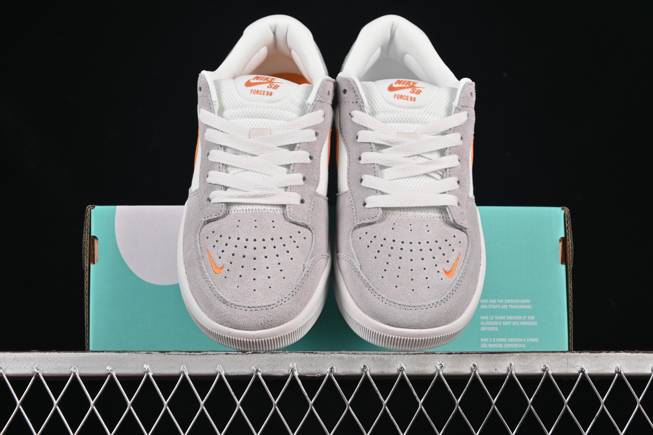 💰200纯原
 Nike SB Force 58 耐克简版复古滑板鞋 DV5477-007
尺码：35.5 36 36.5 37.5 38 38.5 39 40 40.5 41 42 42.5 43 44 44.5 45 AJD4