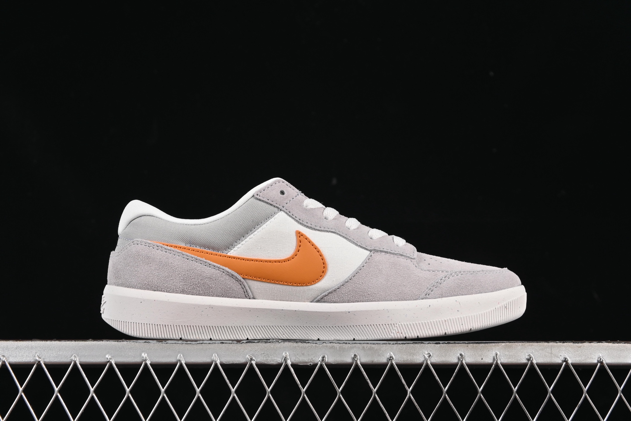 💰200纯原
 Nike SB Force 58 耐克简版复古滑板鞋 DV5477-007
尺码：35.5 36 36.5 37.5 38 38.5 39 40 40.5 41 42 42.5 43 44 44.5 45 AJD4